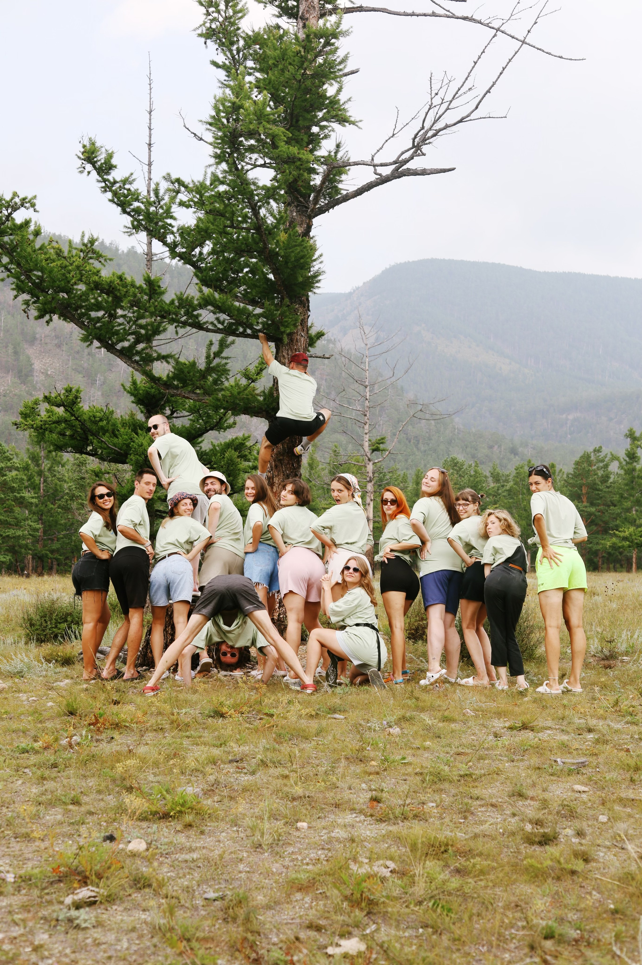 Лето 2024 / палатки. 1642 — первый лагерь для взрослых на Байкале