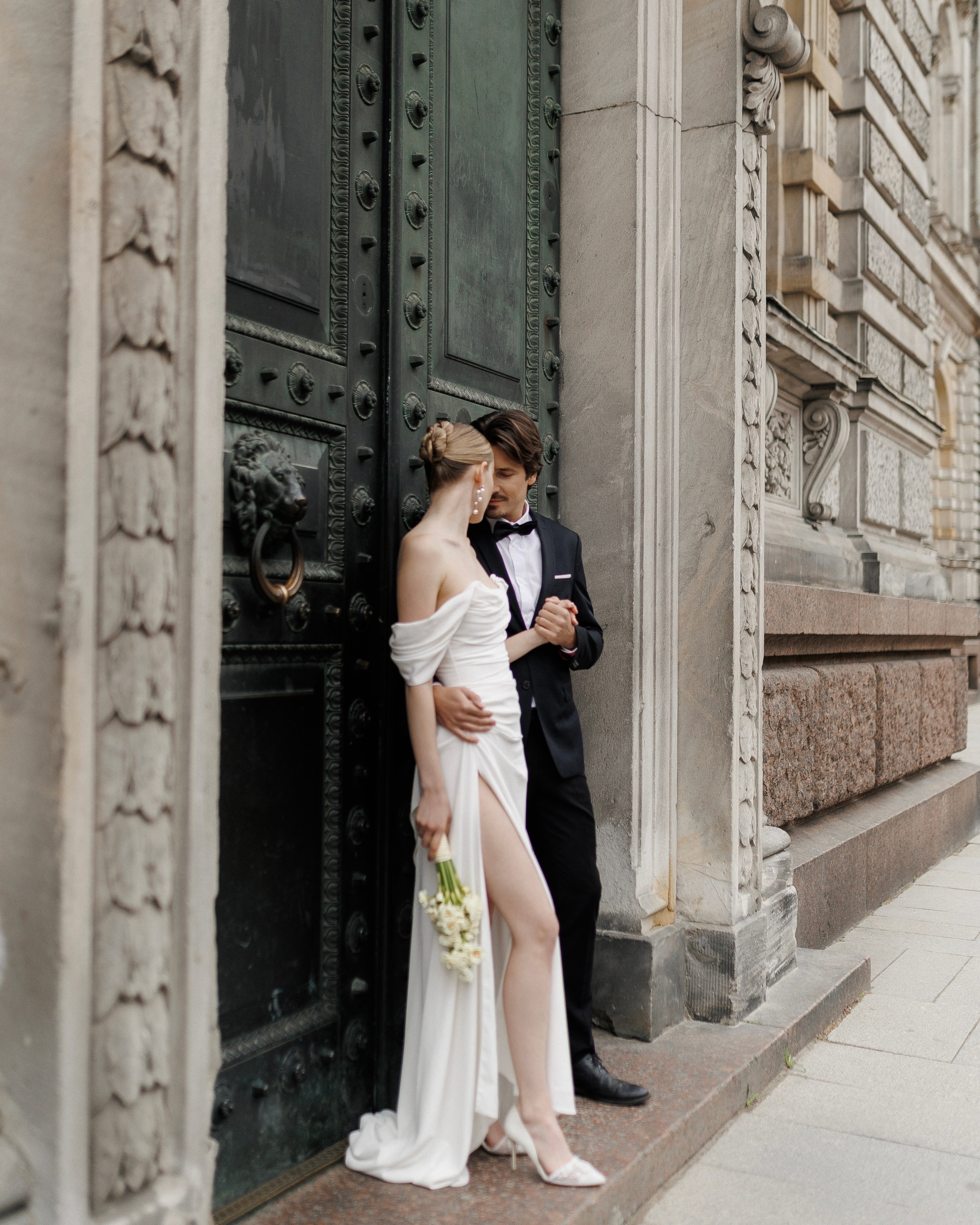 ···. Свадебный фотограф в Санкт-Петербурге Александра Чукавина