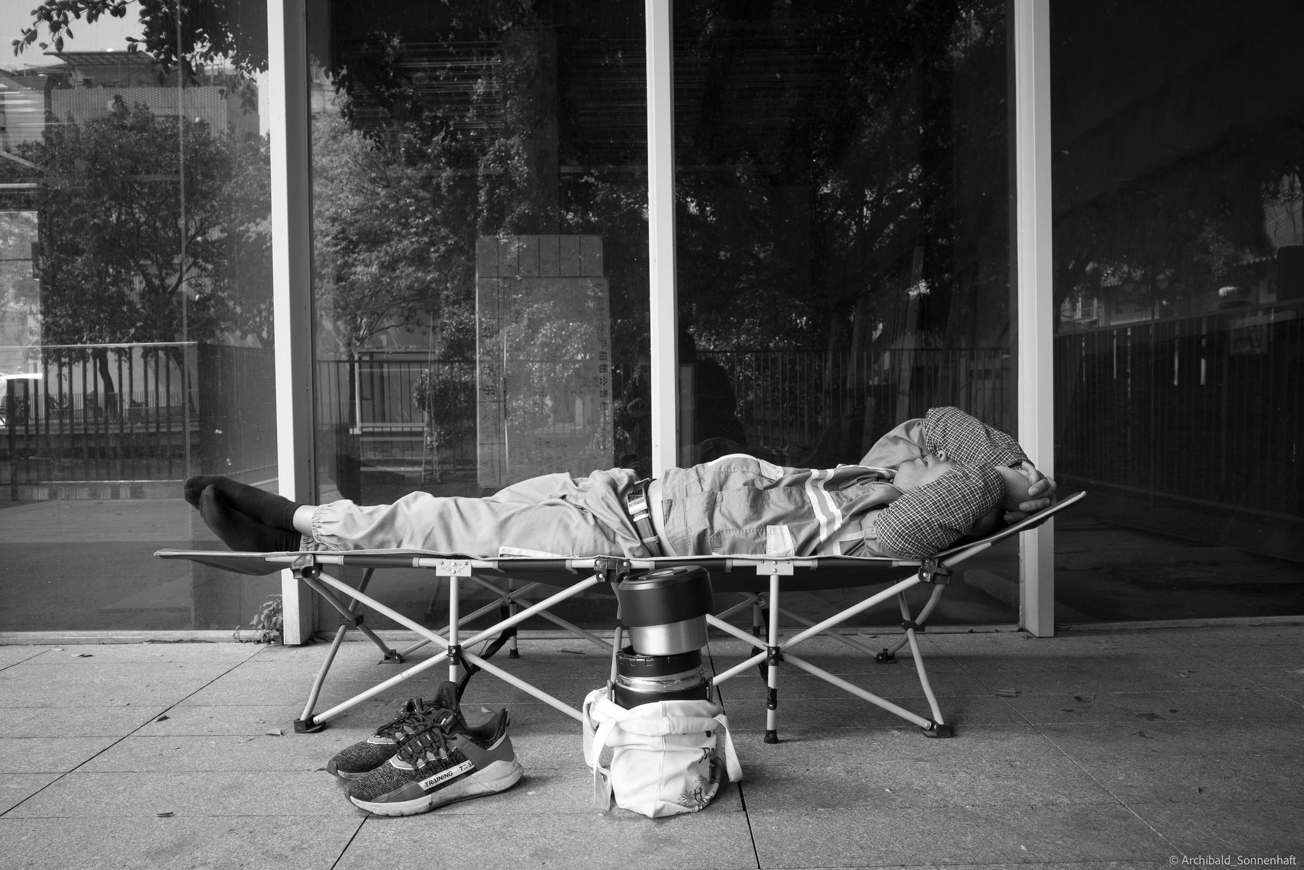 Shipai Urban Village. Photographer in Guangzhou, China. Archibald Sonnenhaft