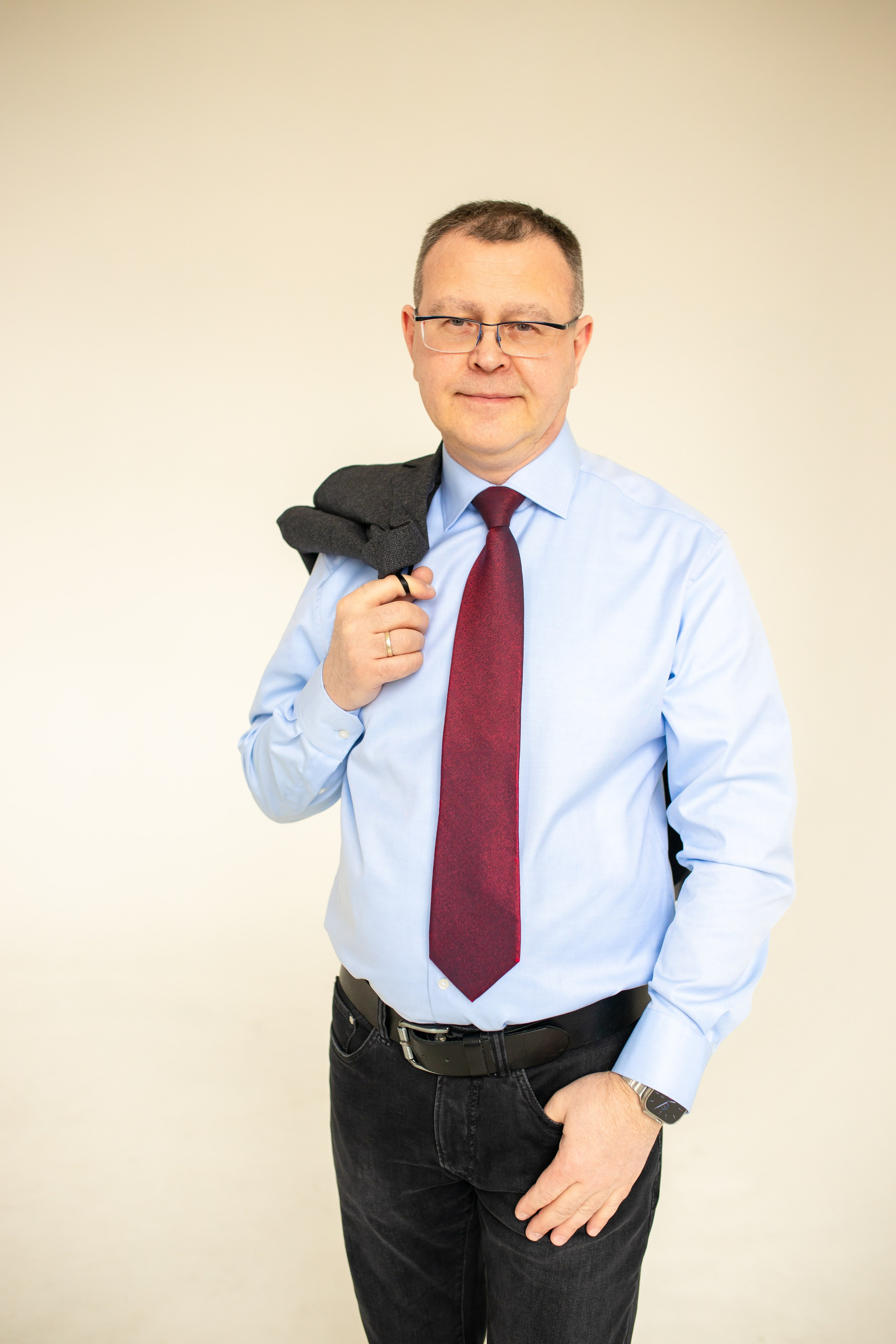 Семейная фотосессия на циклораме с естественным светом. Фотограф в Железнодорожном и Балашихе