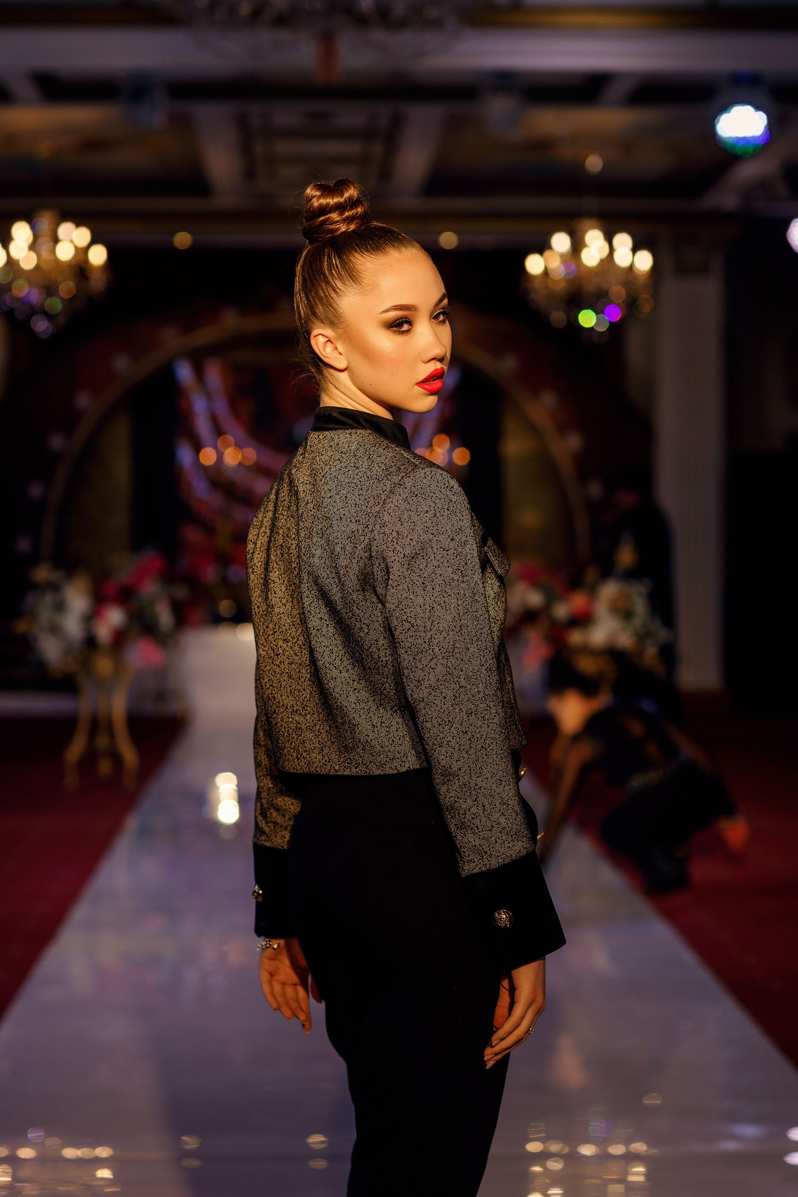 Показ коллекции Игоря Дадиани — 2023.04.01. Портретный и репортажный фотограф в Чебоксарах Андриян Чаркин