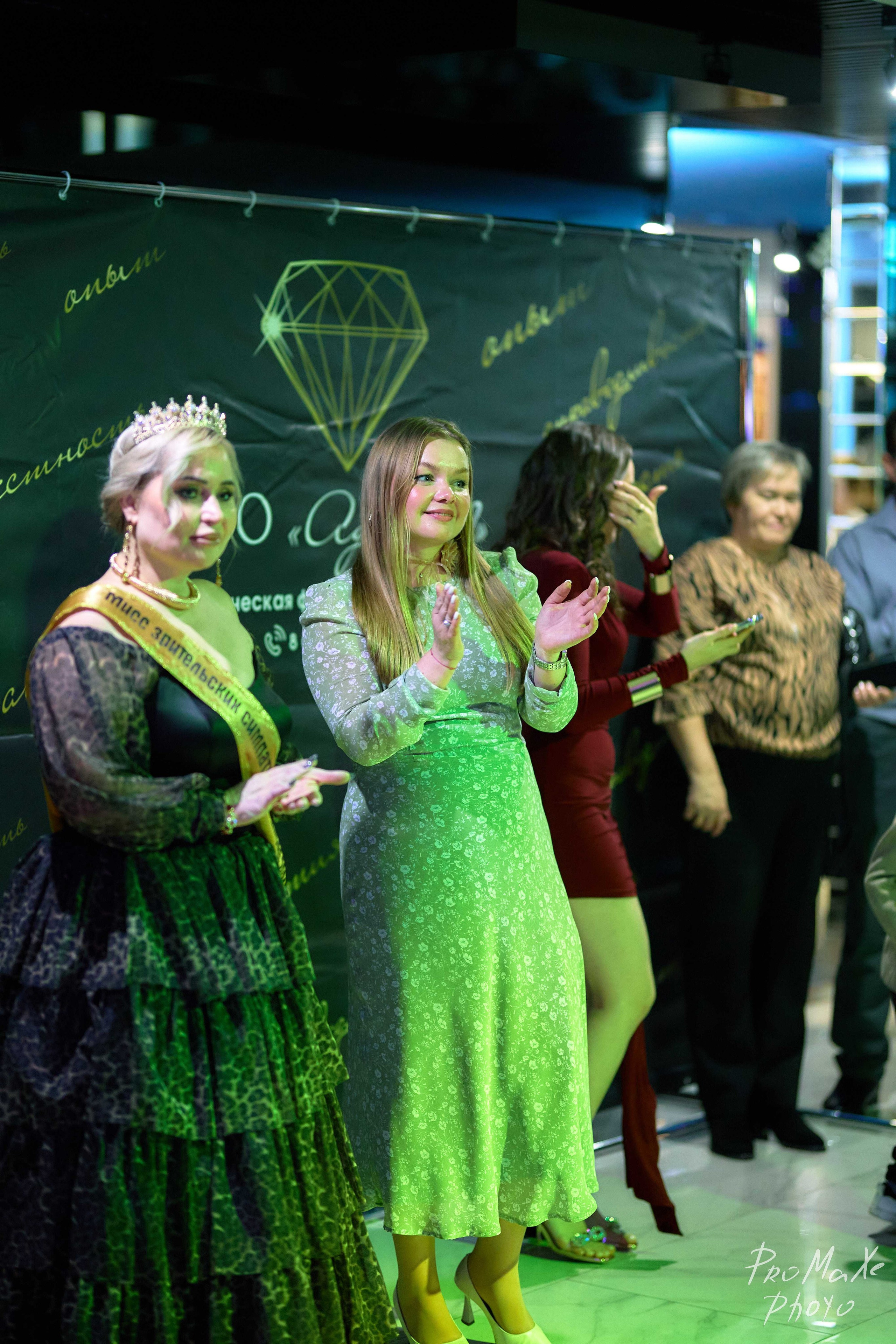 Зал КРАСА МАСС-МЕДИА ЧУВАШИИ. Владимир Суздалов (ProMaXe) — Портретный фотограф, тематические фотосессии в Чебоксарах