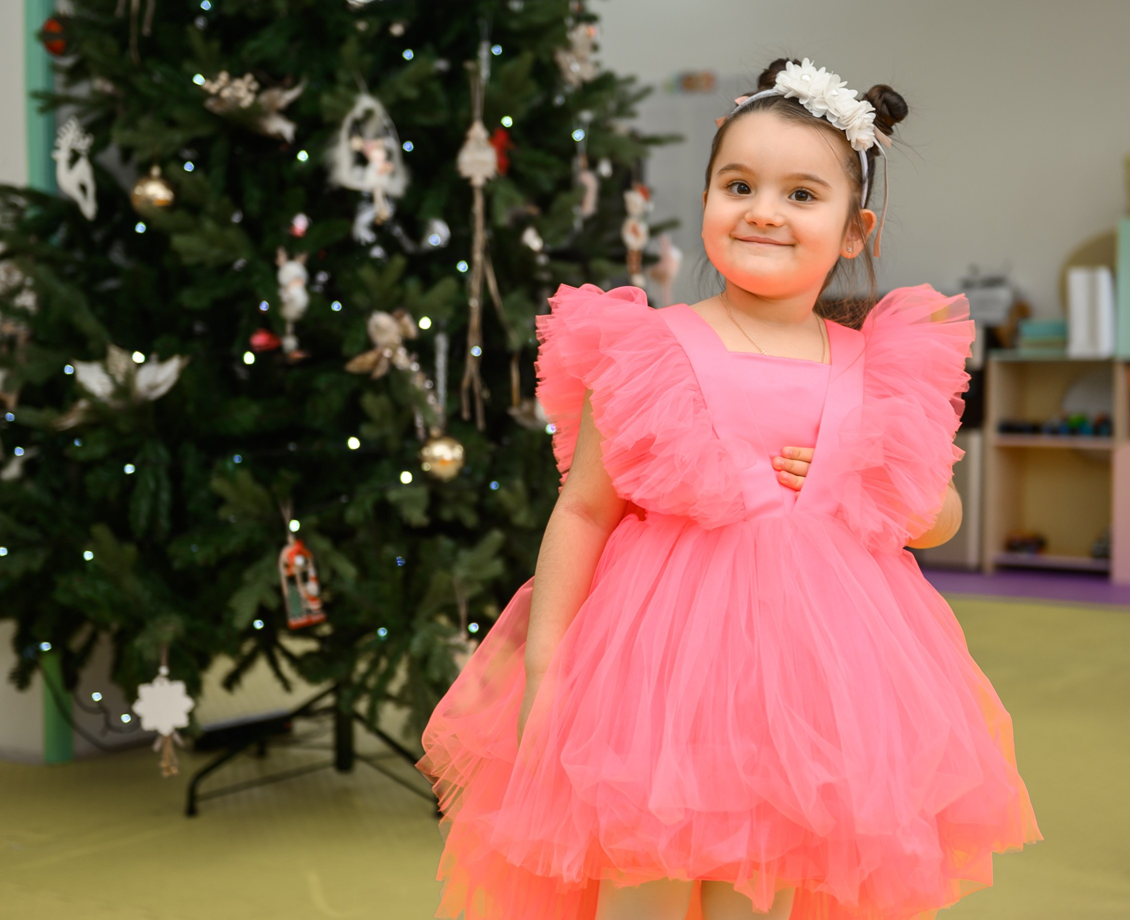 Елка 2025 в детском саду Мишка клуб. Свадебный и семейный фотограф София Невская