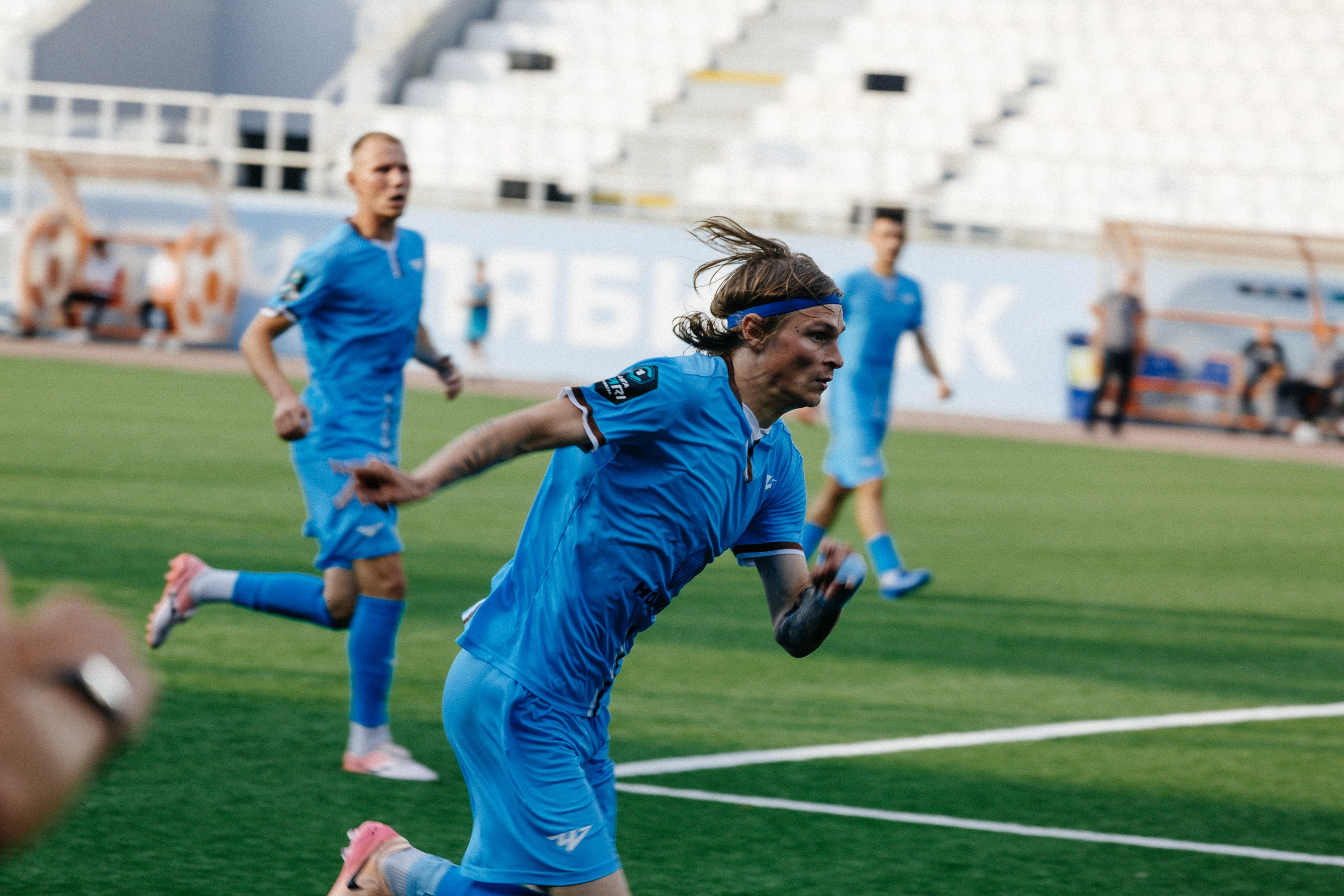 ФК ЧЕЛЯБИНСК Х ФК ВОЛГА. Репортажный фотограф Макс Брагин