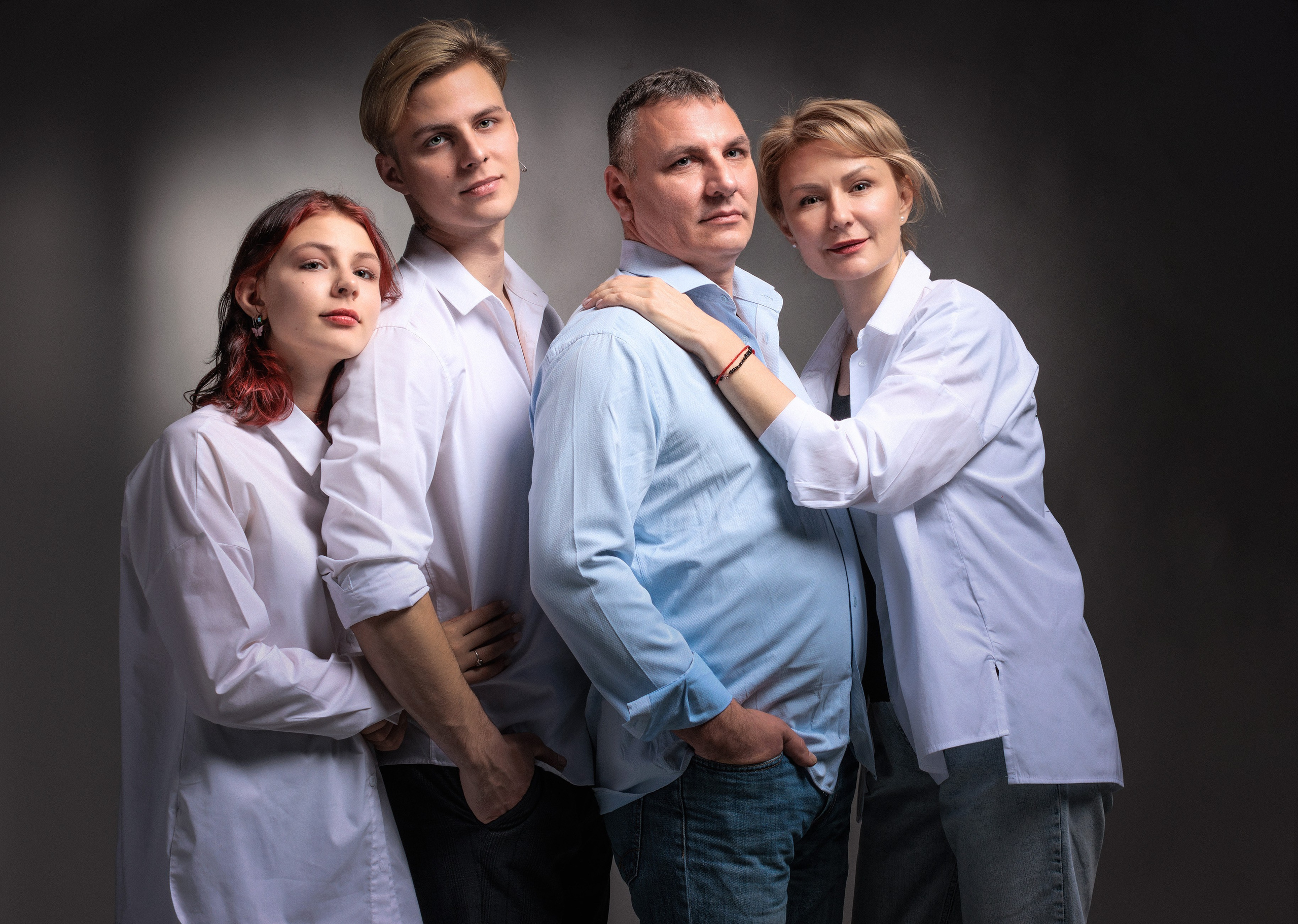 Семейный портрет. Фотосессия в Efimov Studio. Портретный фотограф во Владивостоке Сергей Ефимов. #СергейЕфимовФото