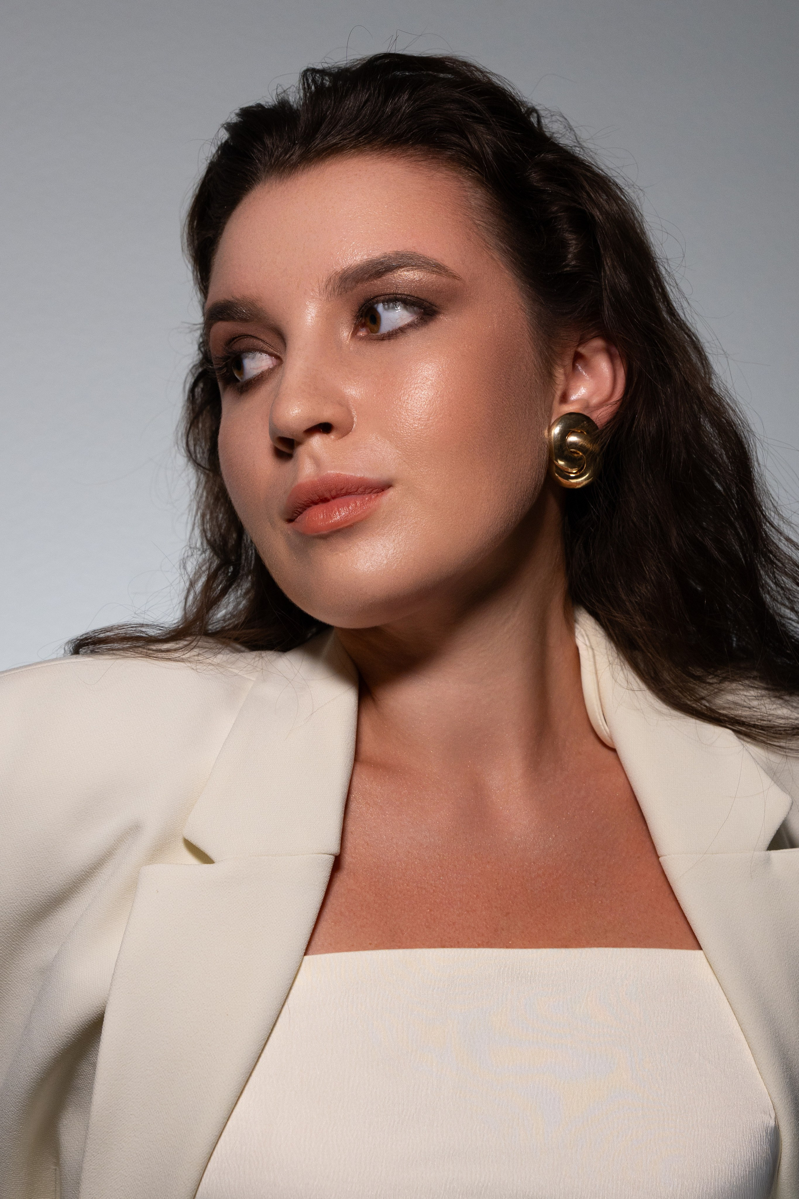 Свадебный образ макияж для невест Москве. СВАДЕБНЫЙ ВИЗАЖИСТ-СТИЛИСТ В МОСКВЕ ПРИЧЕСКИ МАКИЯЖ БРОВИ ВЫЕЗД