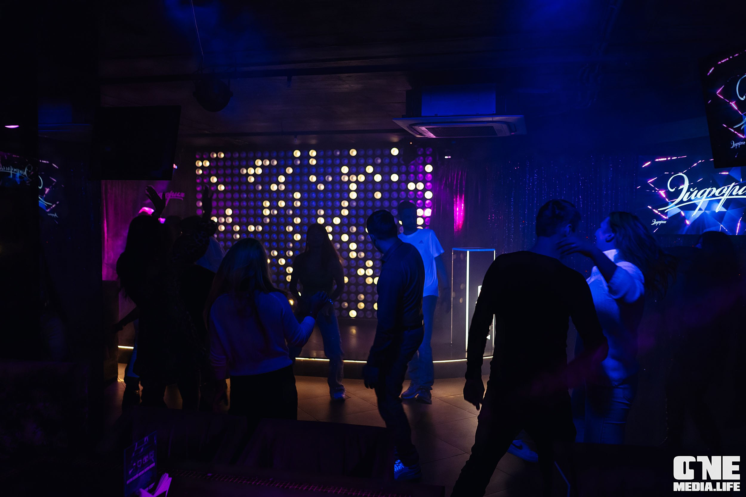 Фоторепортаж из караоке-клуба Эйфория. One Media Life: фоторепортажи, фотоотчеты с мероприятий и заведений