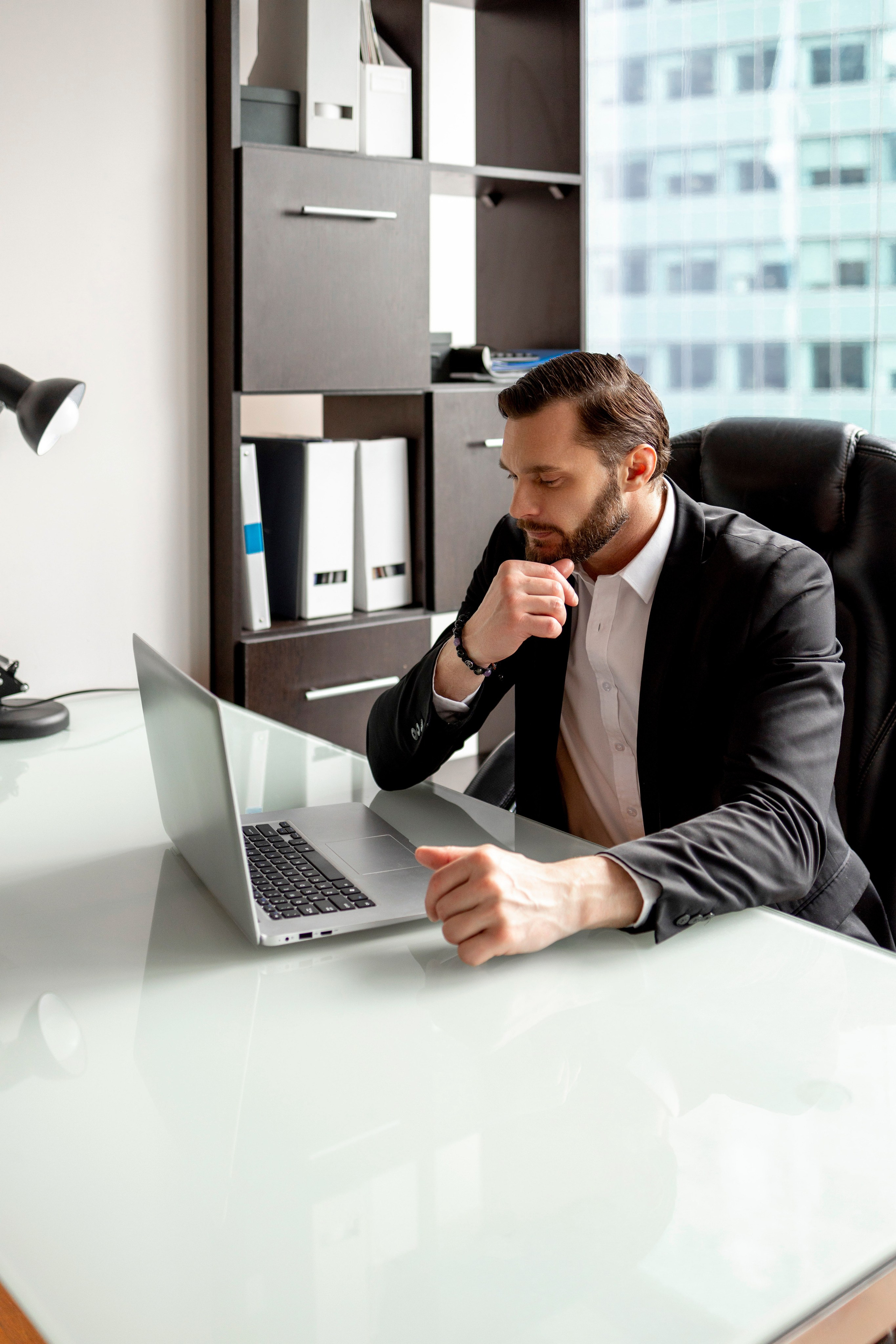 Мужской бизнес портрет. Профессиональный фотограф Ковалева Олеся