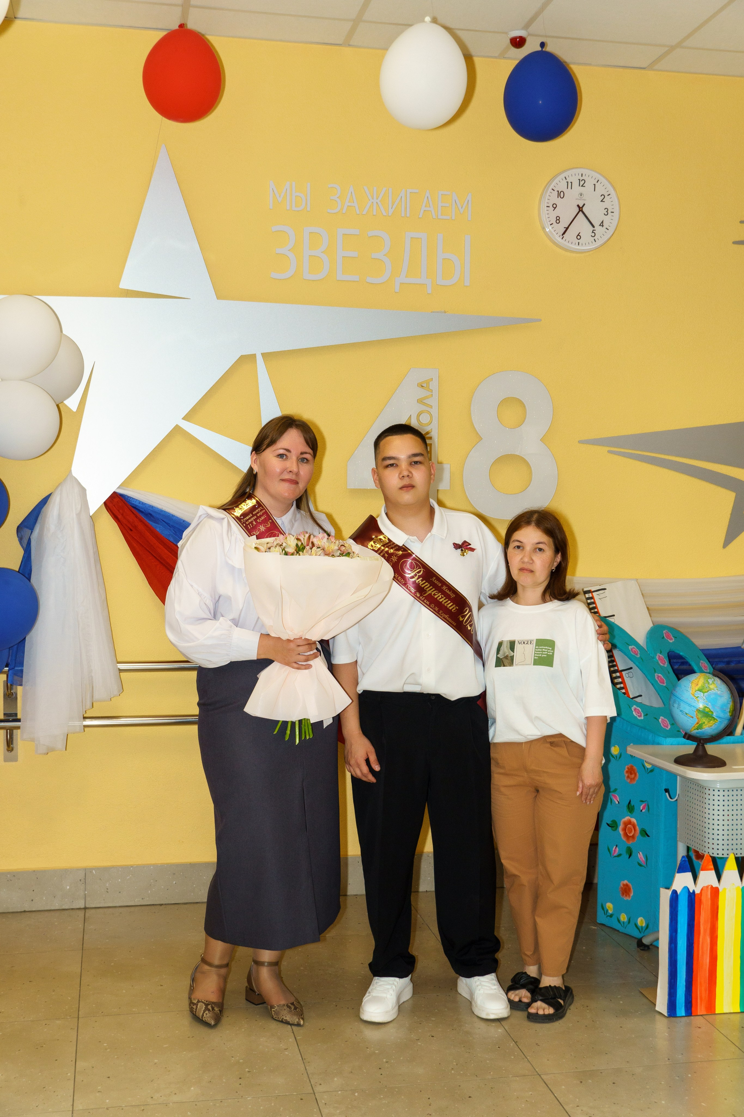 Последний звонок 11 класс 2026 г. Женский, семейный и детский фотограф в Тюмени Диана Осипова