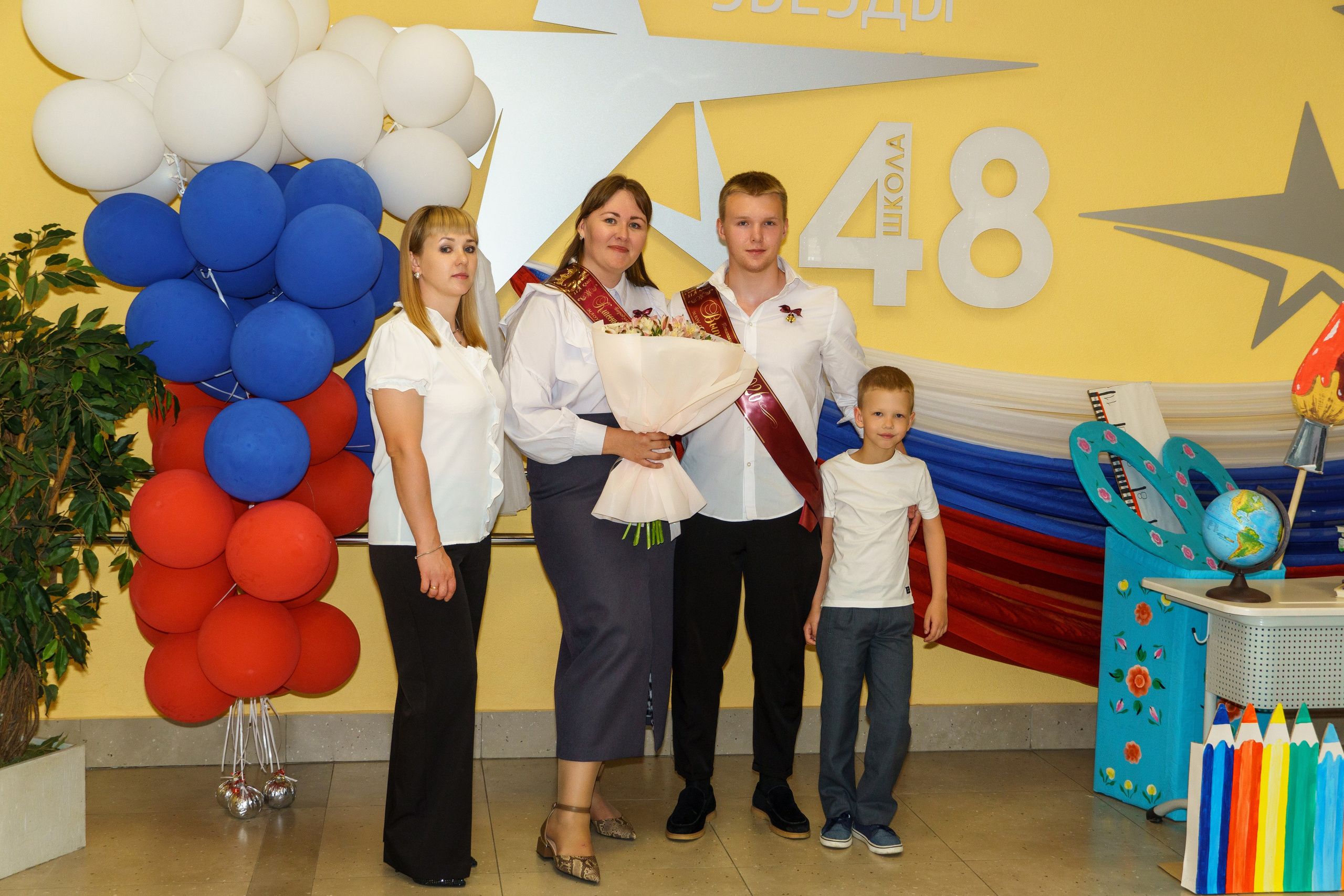 Последний звонок 11 класс 2026 г. Женский, семейный и детский фотограф в Тюмени Диана Осипова