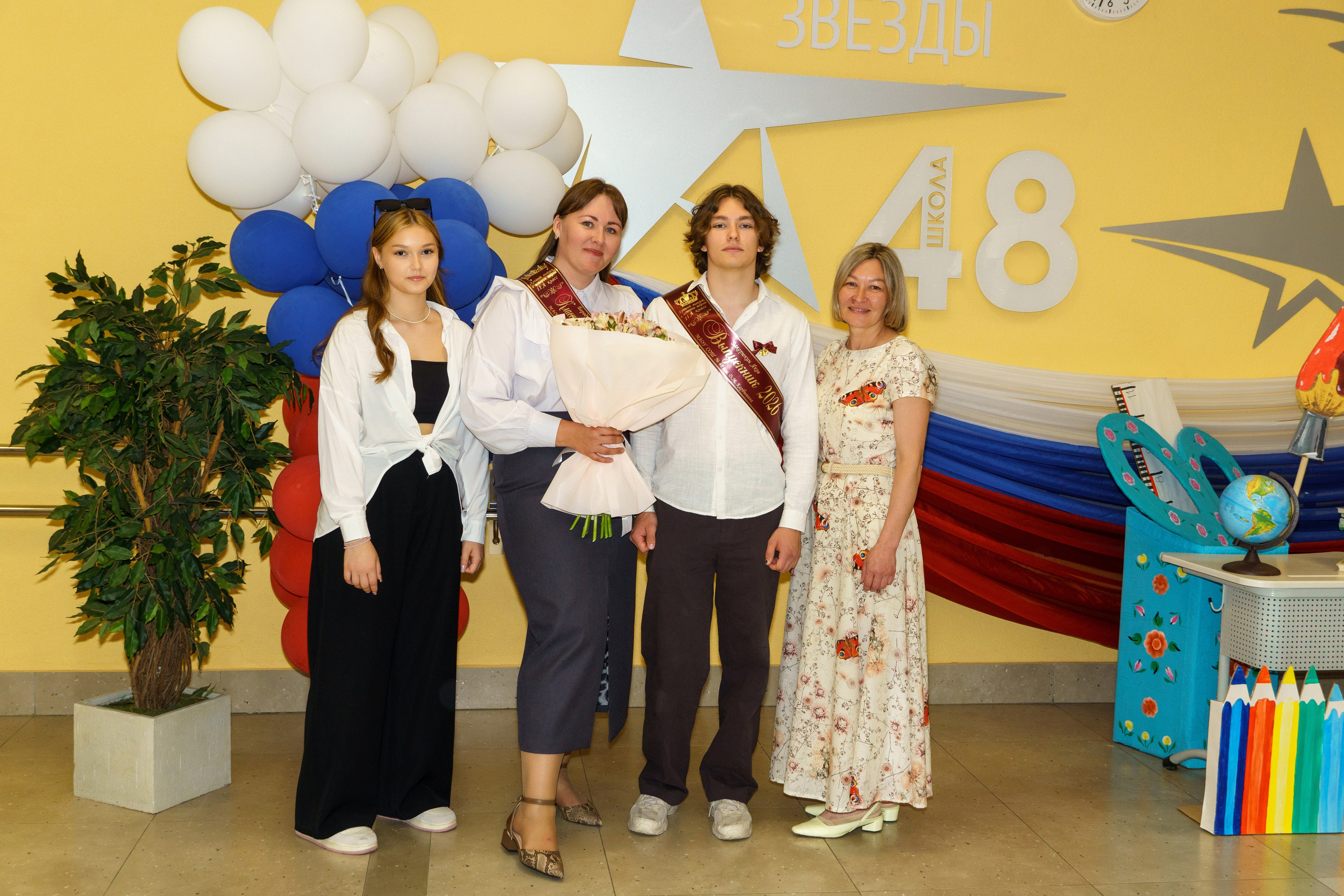 Последний звонок 11 класс 2026 г. Женский, семейный и детский фотограф в Тюмени Диана Осипова