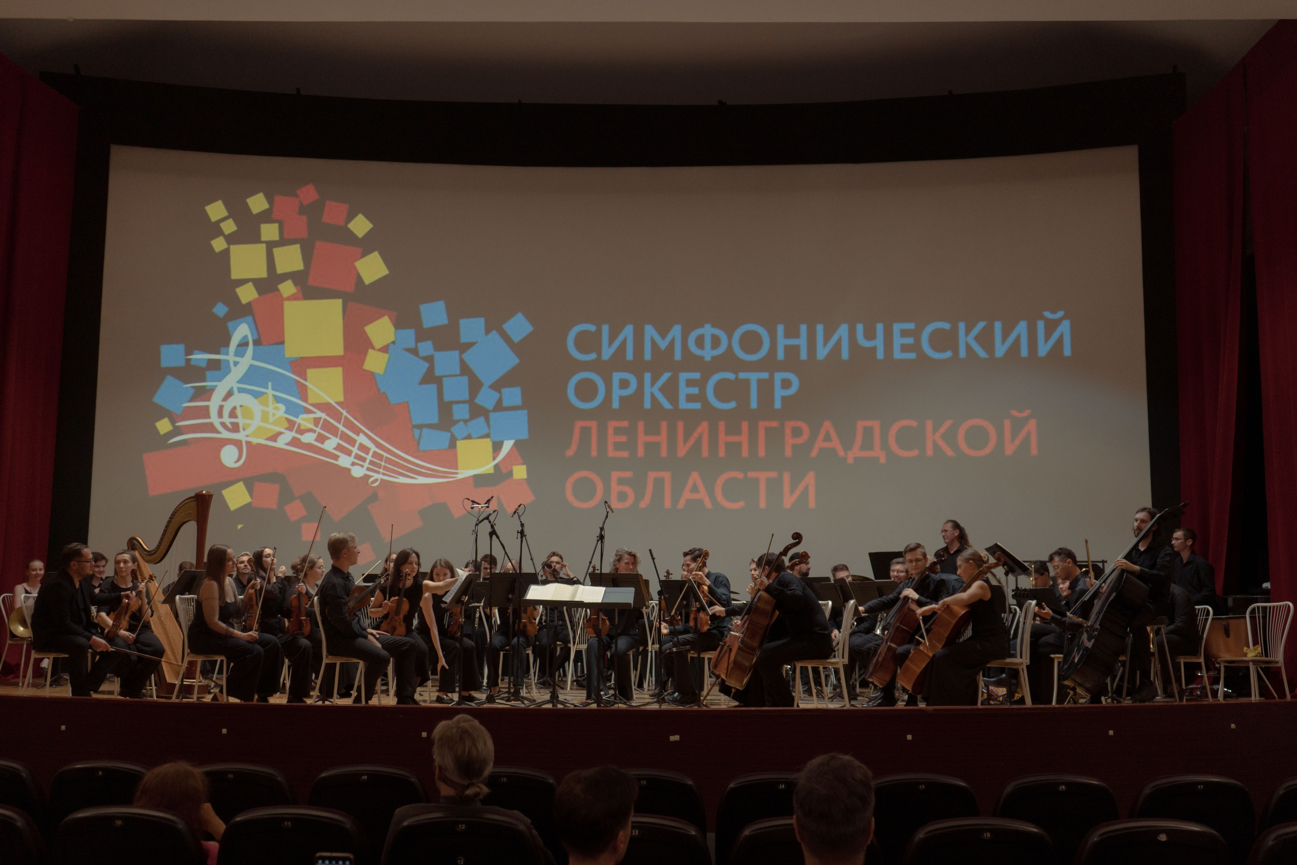 Премьера фильма «На стыке жанров». Юля Мурашова портретный и документальный фотограф