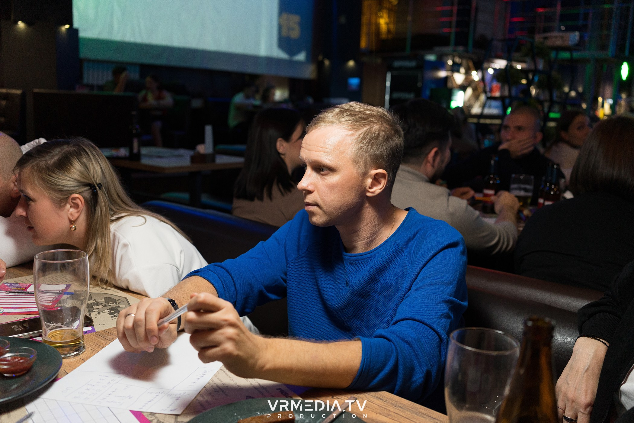 WoW QuiZ в баре «Друзья»