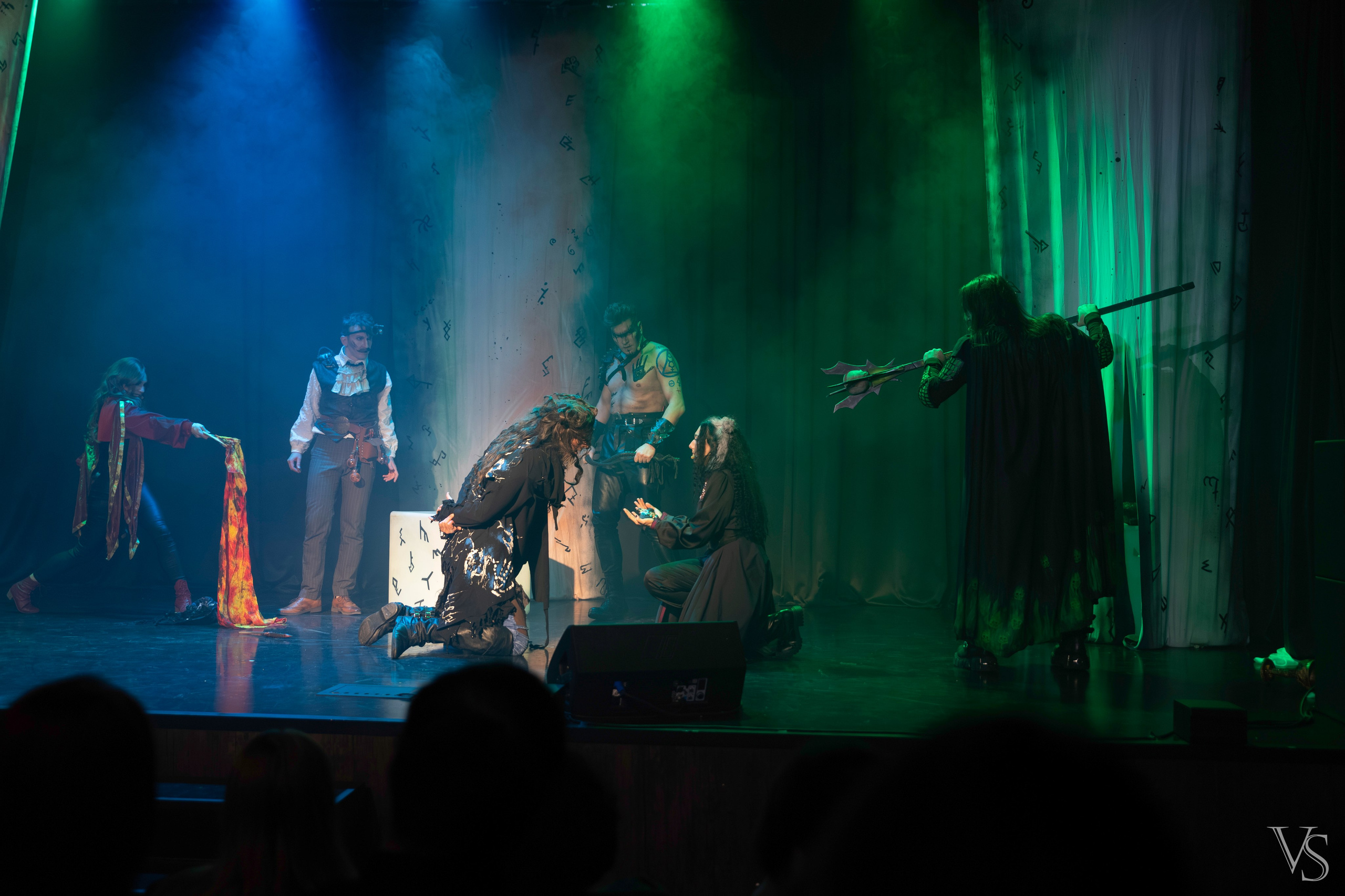 Книга стихий 25.01. Фотограф Виктор Степанов