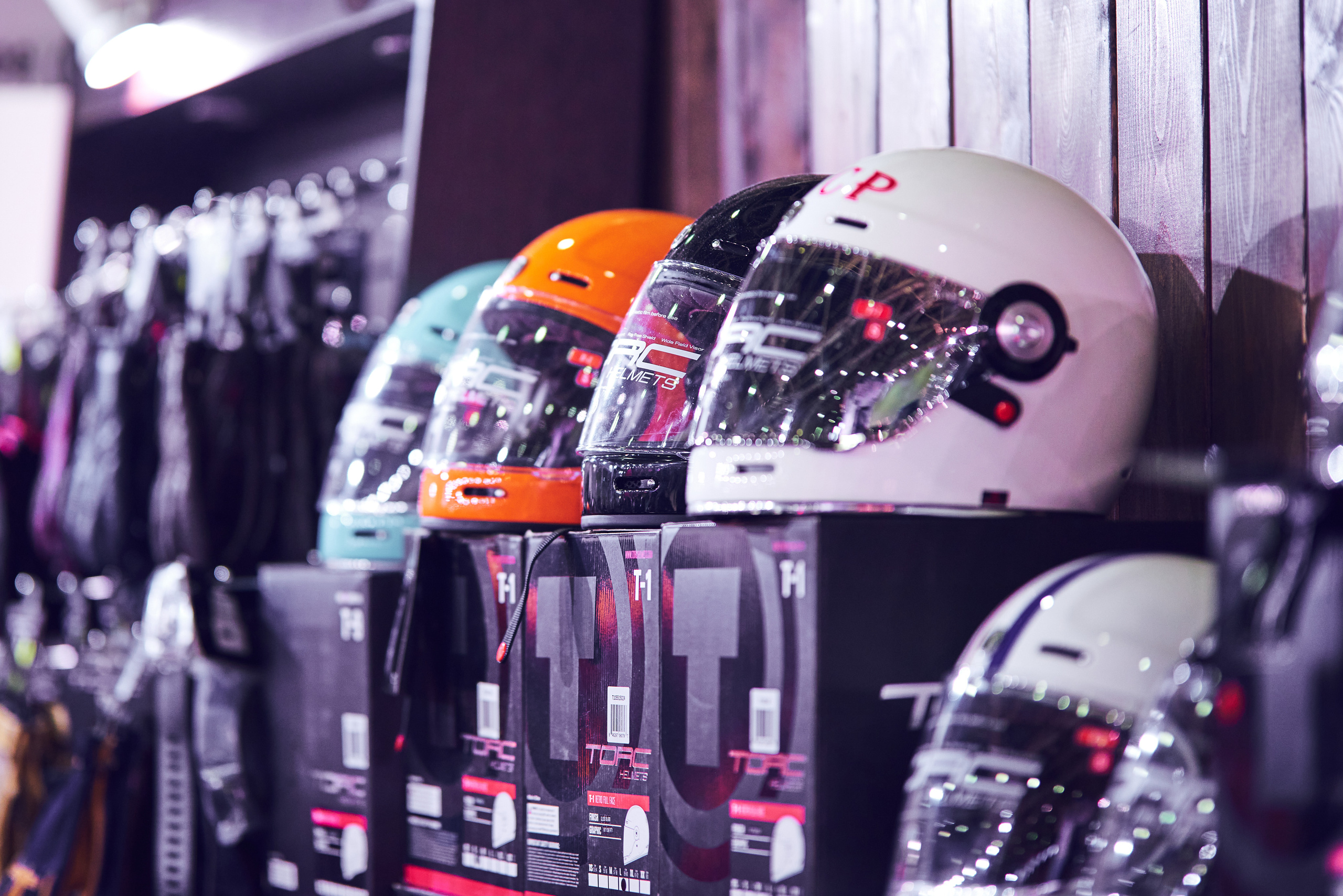 Постановочная съемка/Выставки. Репортажная съемка. Петр Зубачек