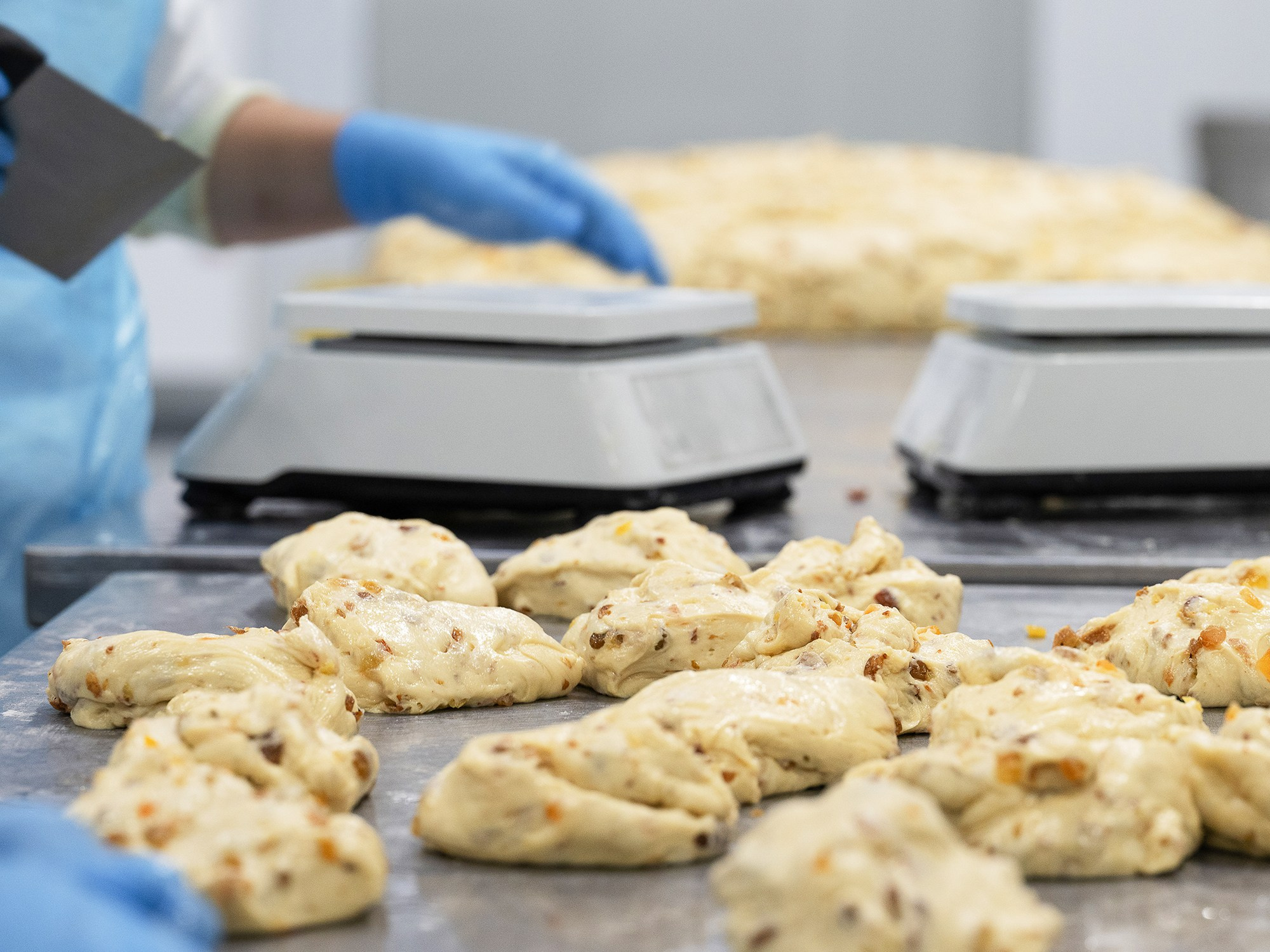 заготовки теста для выпечки на производстве