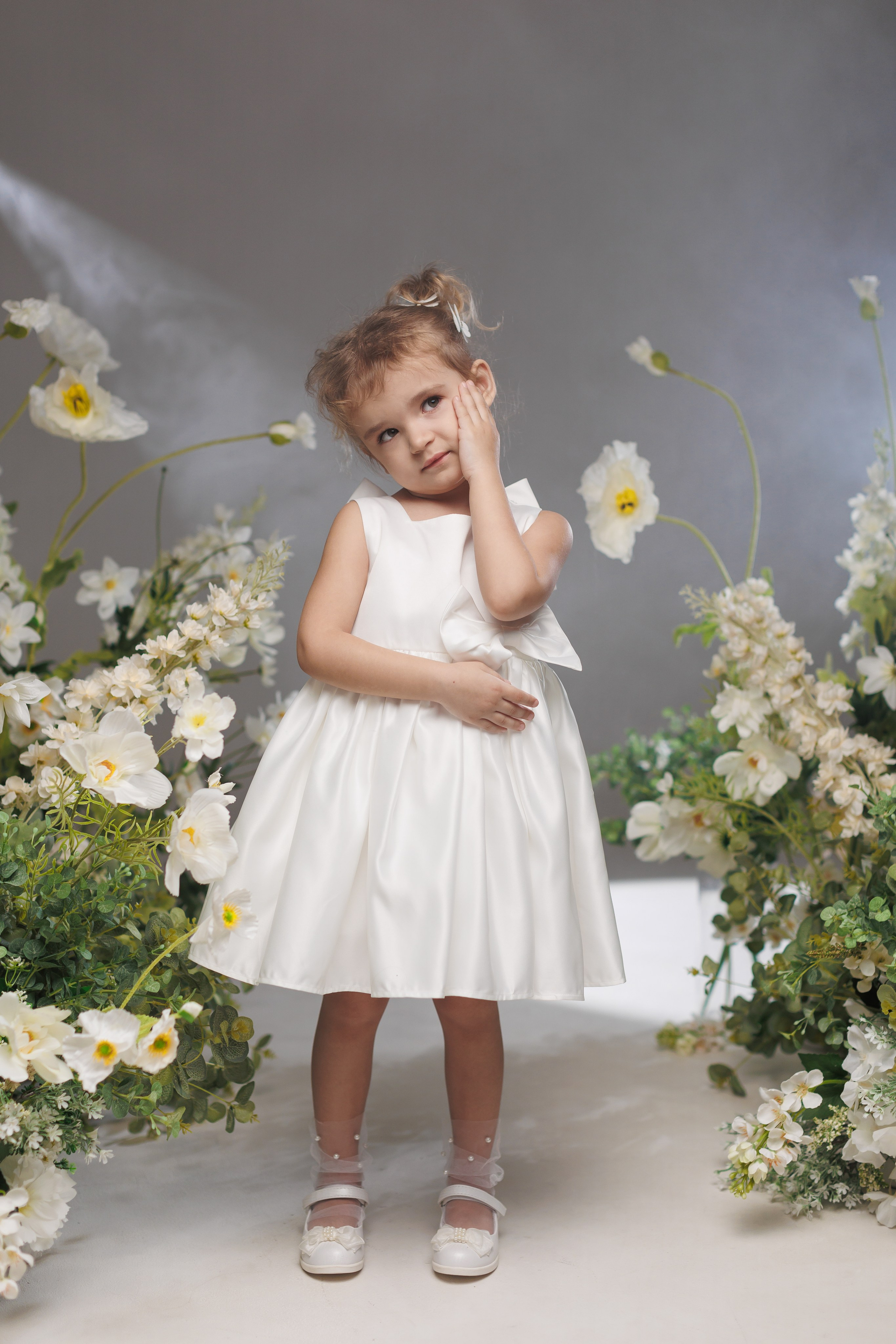 Съемка с цветами для модельного агентства. Анна Демидец — фотограф и маркетолог в Новошахтинске, Шахтах и Ростове-на-Дону