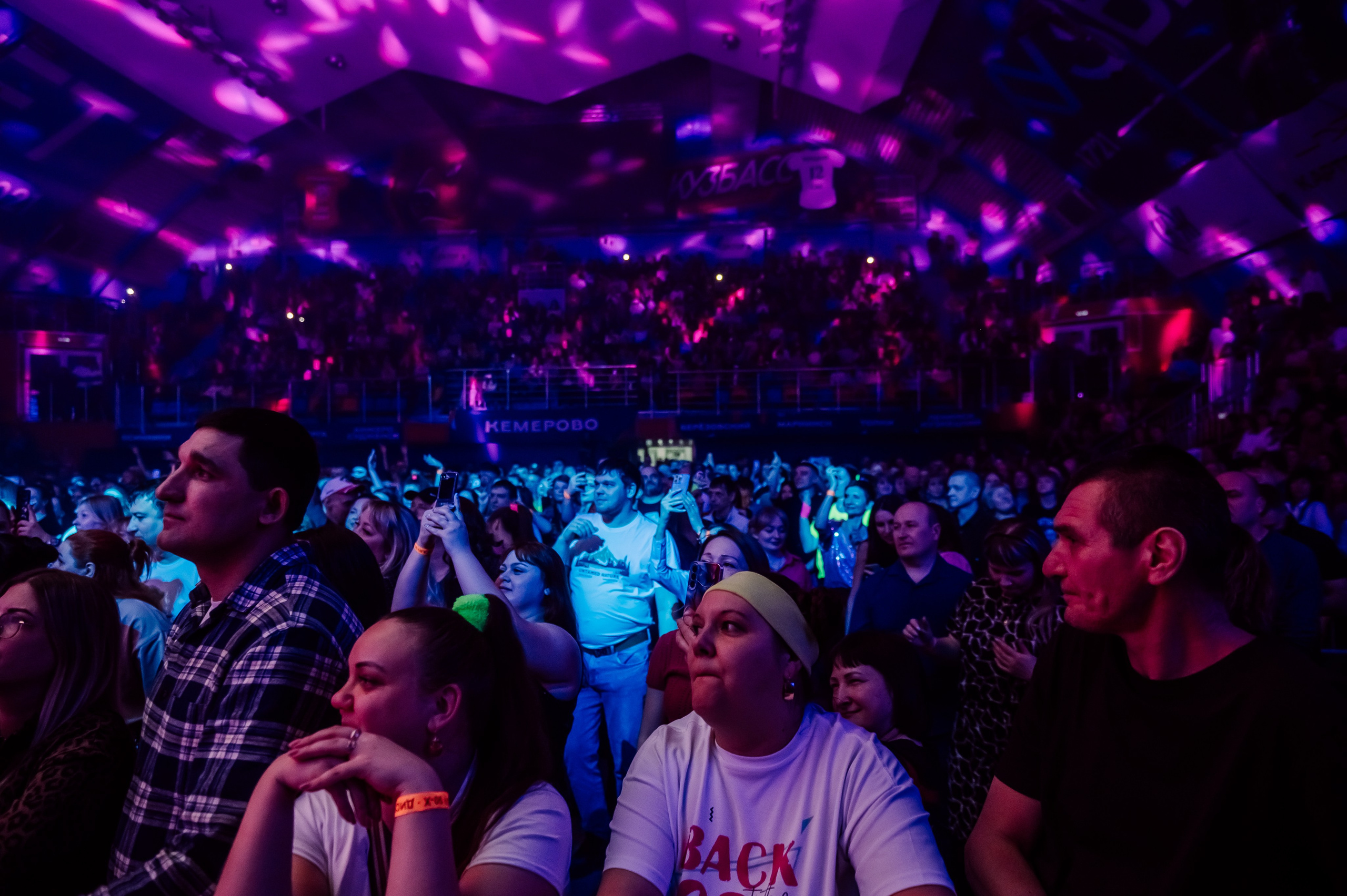 Дискач 90-х в Кемерово, СРК Арена. Детский фотограф, семейный фотограф и репортажи в Кемерово