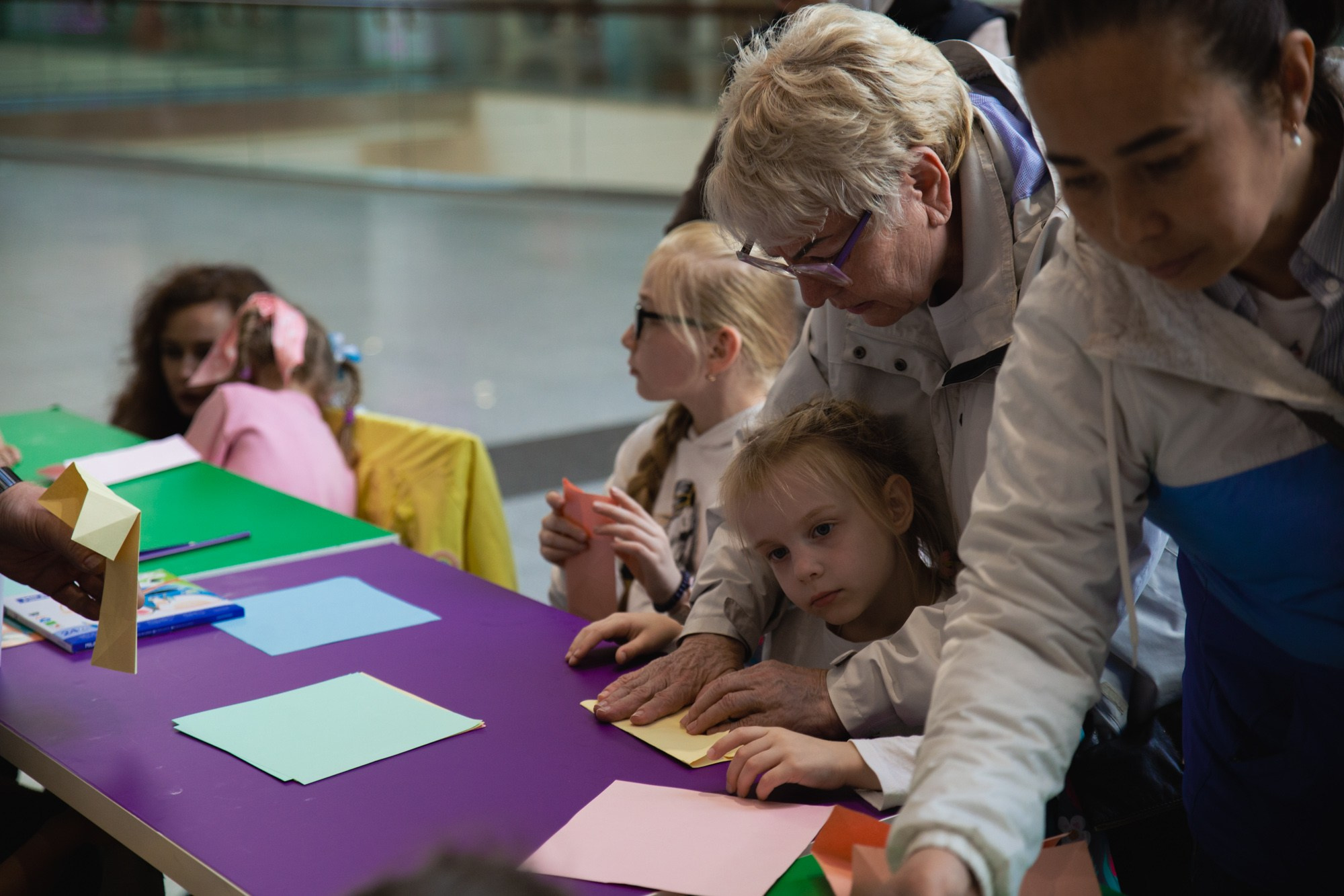 Сказка в ТЦ Океания. Репортажный и концертный фотограф в Москве Анастасия Осень