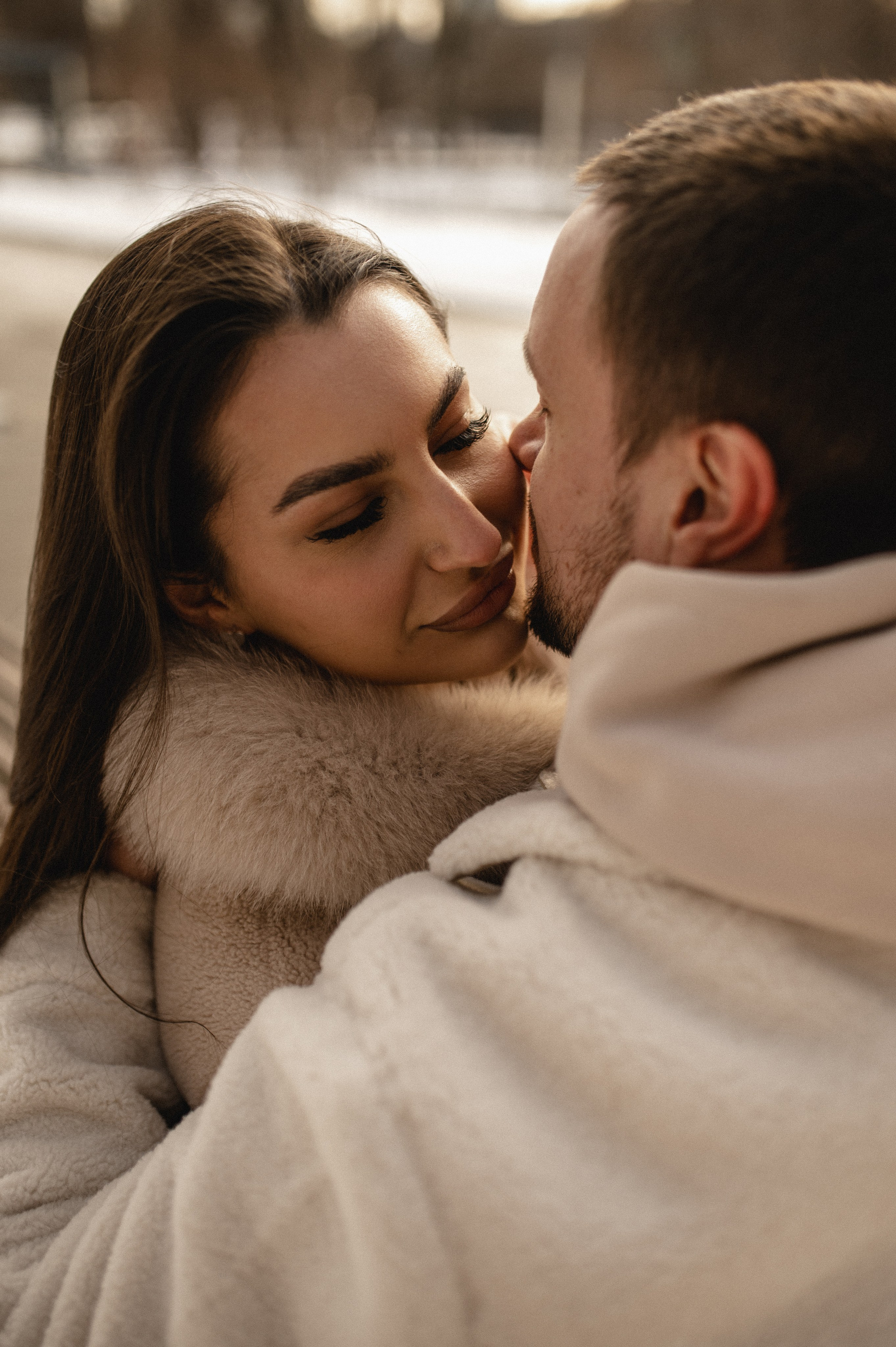 Лавстори стрит фотосессия в зимней Москве. Семейная фотосессия Бутово Москва фотограф Алина Морщагина
