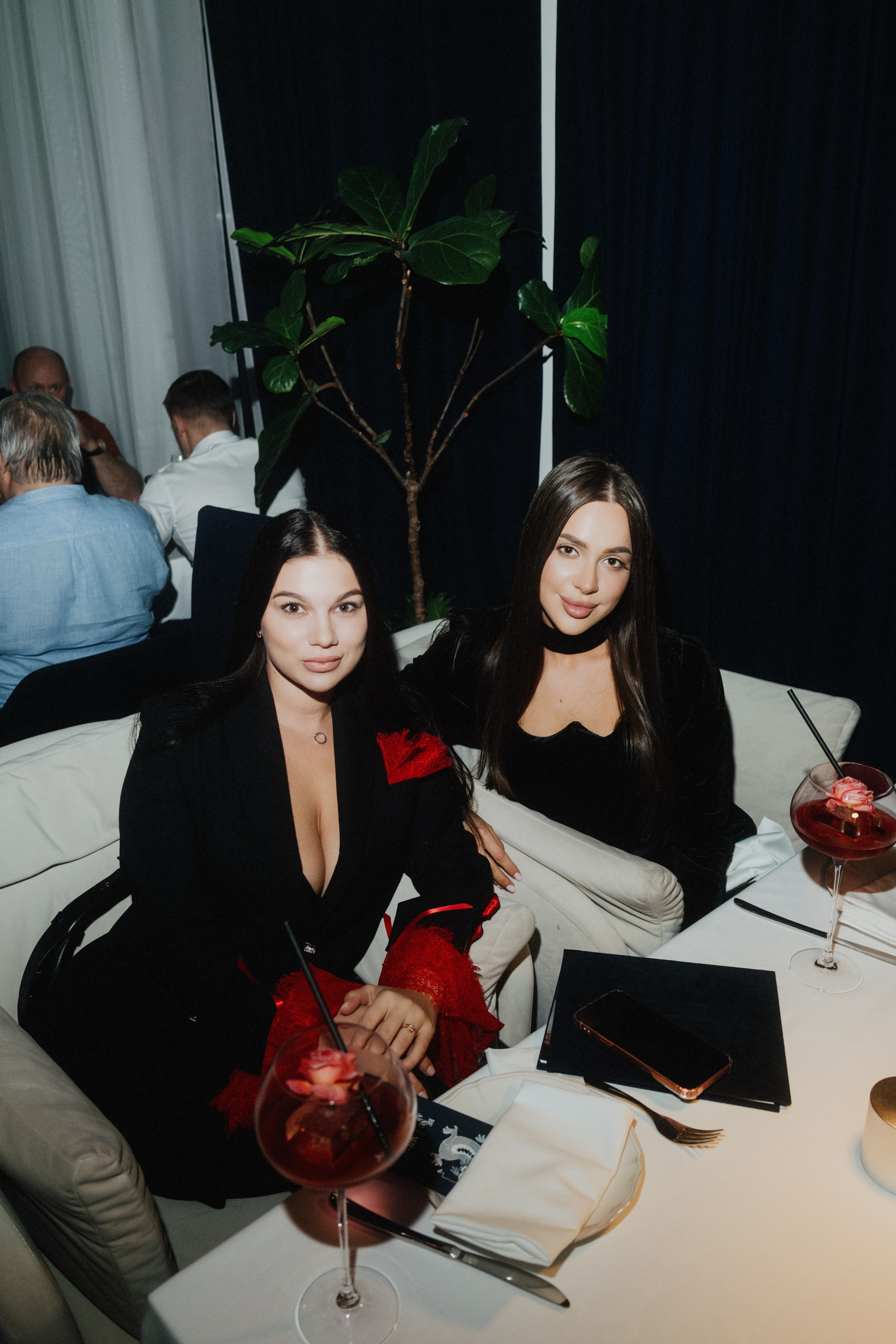 8 марта (воскресенье). BENUAR Restaurant