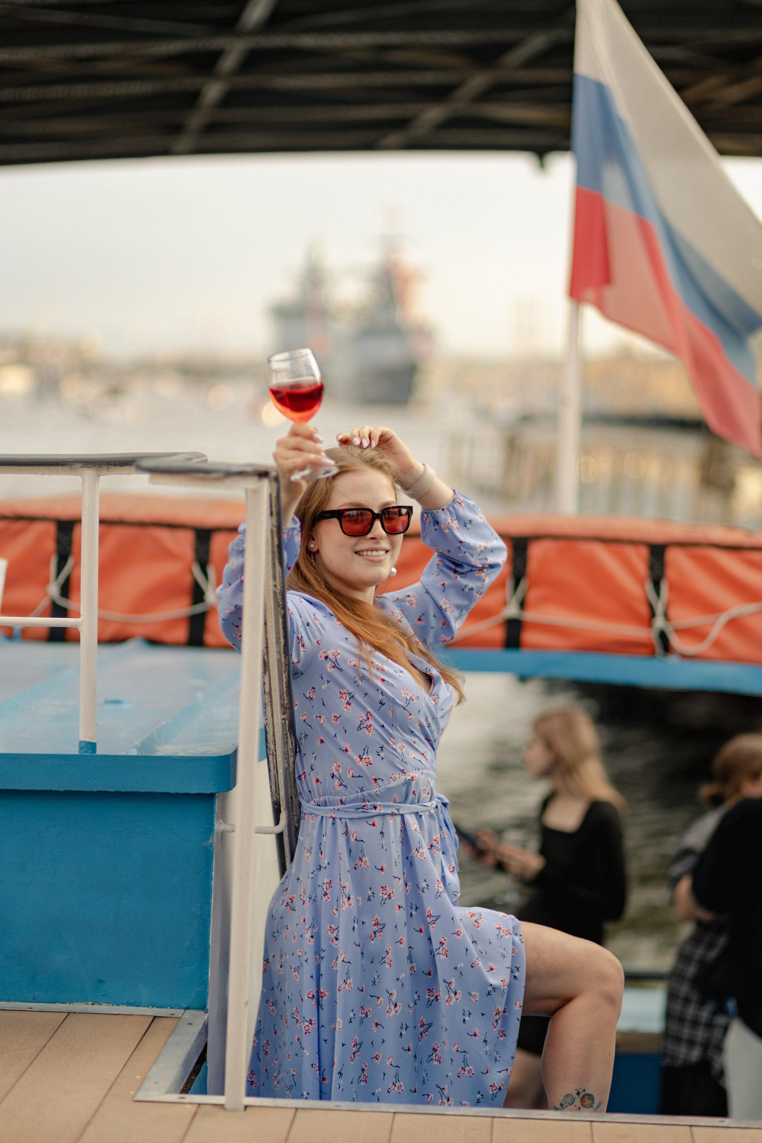 круиз по рекам и каналам спб гравити сидр