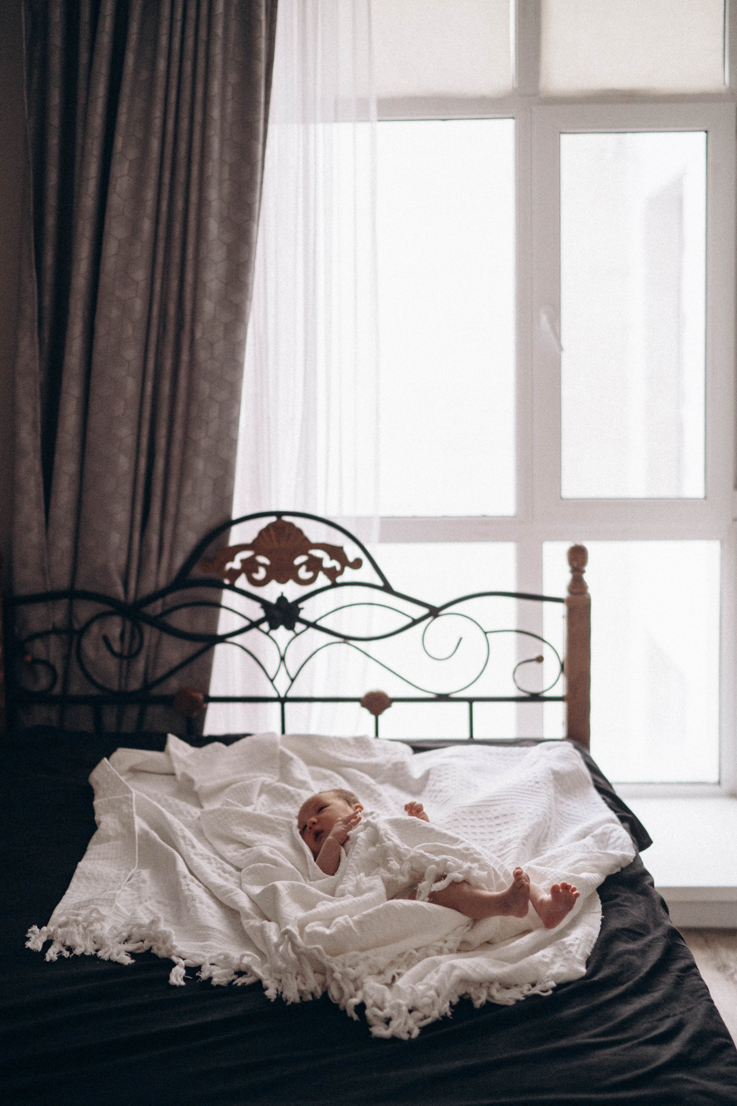 Рустам Айнаш Амир (newborn). Надежда Виховская — семейный фотограф в Астане