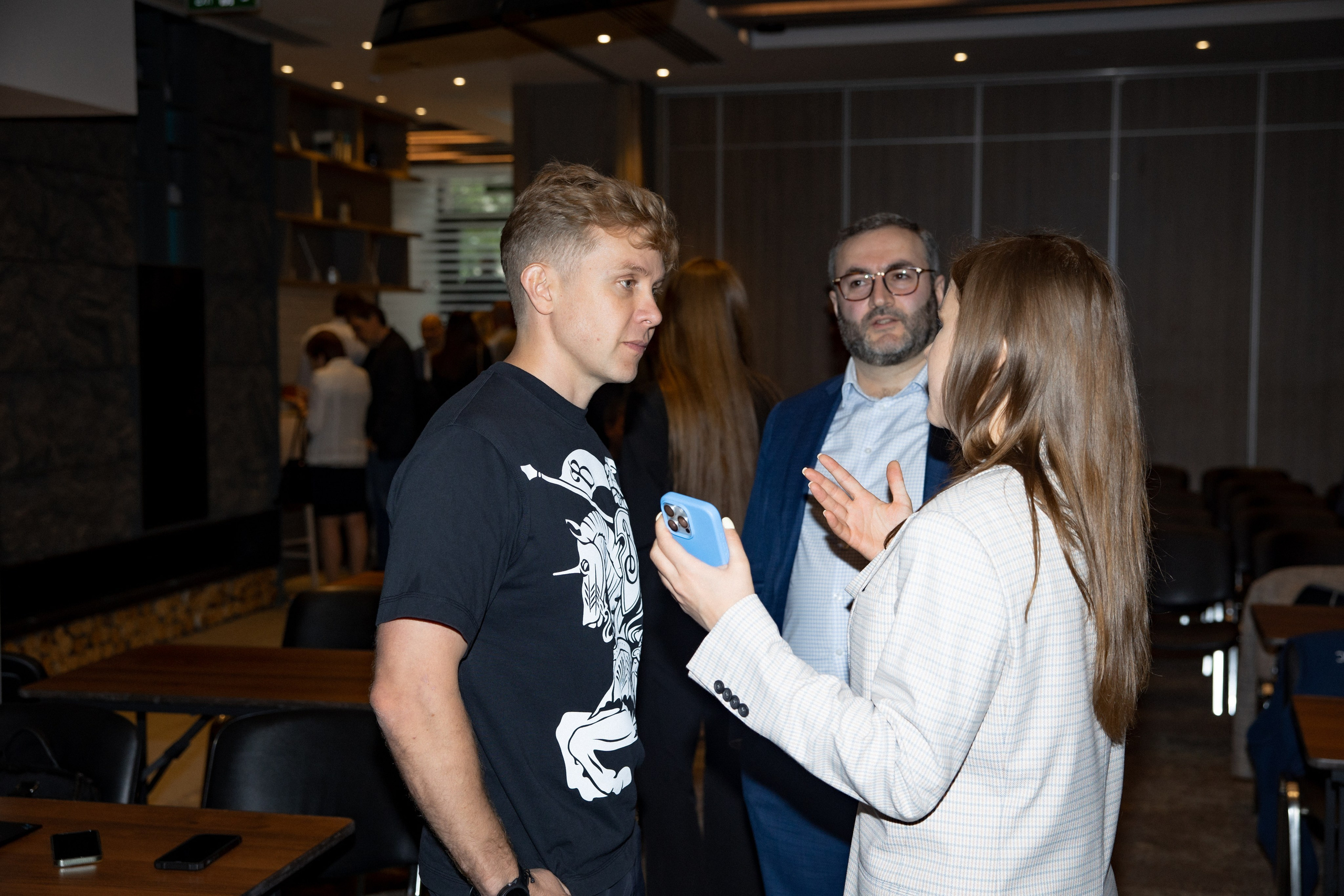 Лучший фотограф форумов и конференций в Москве по выгодным ценам. Бизнес-фотограф, корпоративный фотограф.