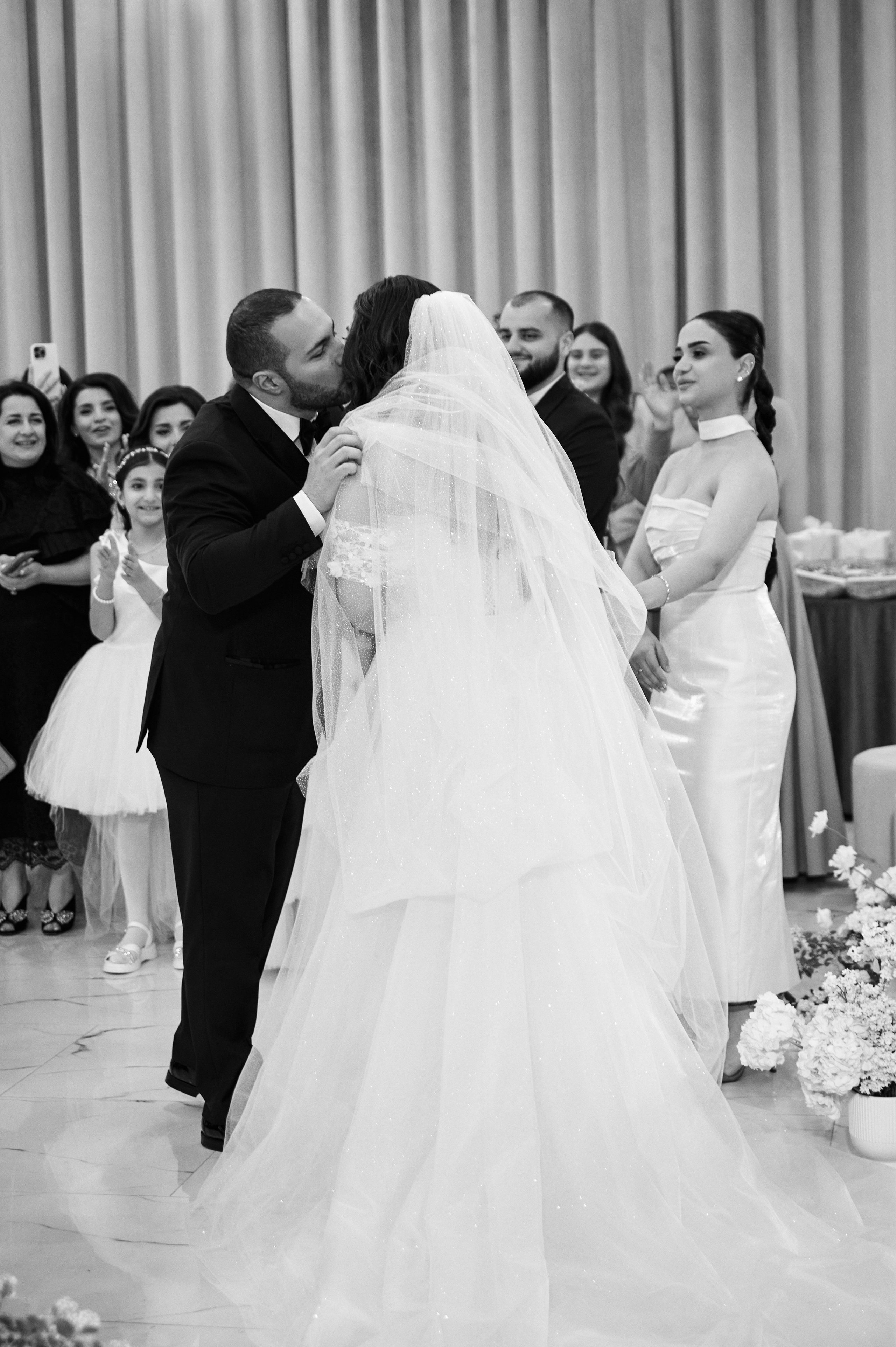 Лучшие свадебные фотографы Краснодара ТВИНС СТУДИО в Zagarro на Армянской свадьбе!. ТВИНС СТУДИО — лучшие свадебные фотографы и видеографы в Краснодаре