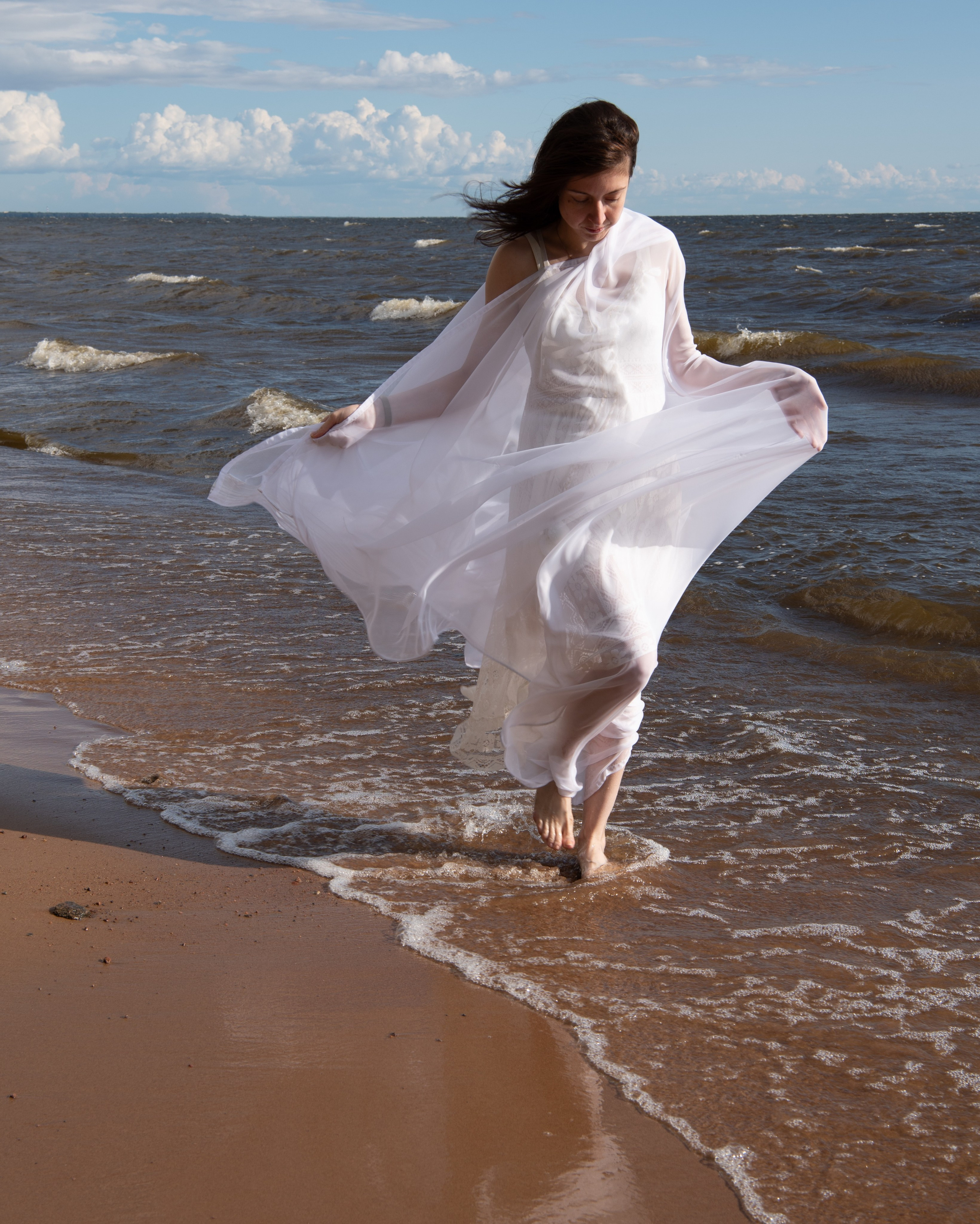 Галя на берегу финского залива. Фотограф в СПБ Светлана Князева