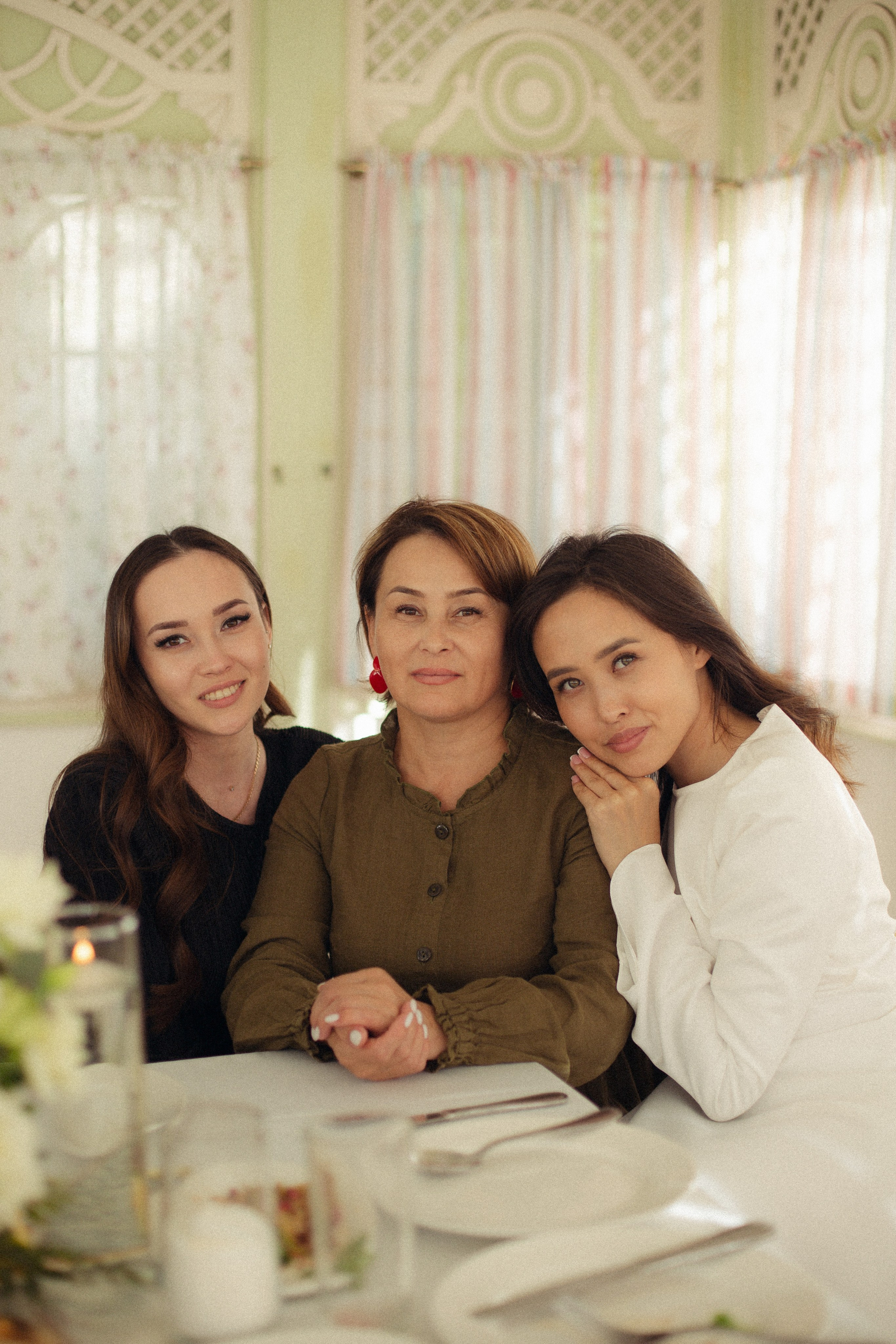 Никах Алии и Ильгама, семейный ужин. Фотограф любви в городе Казань