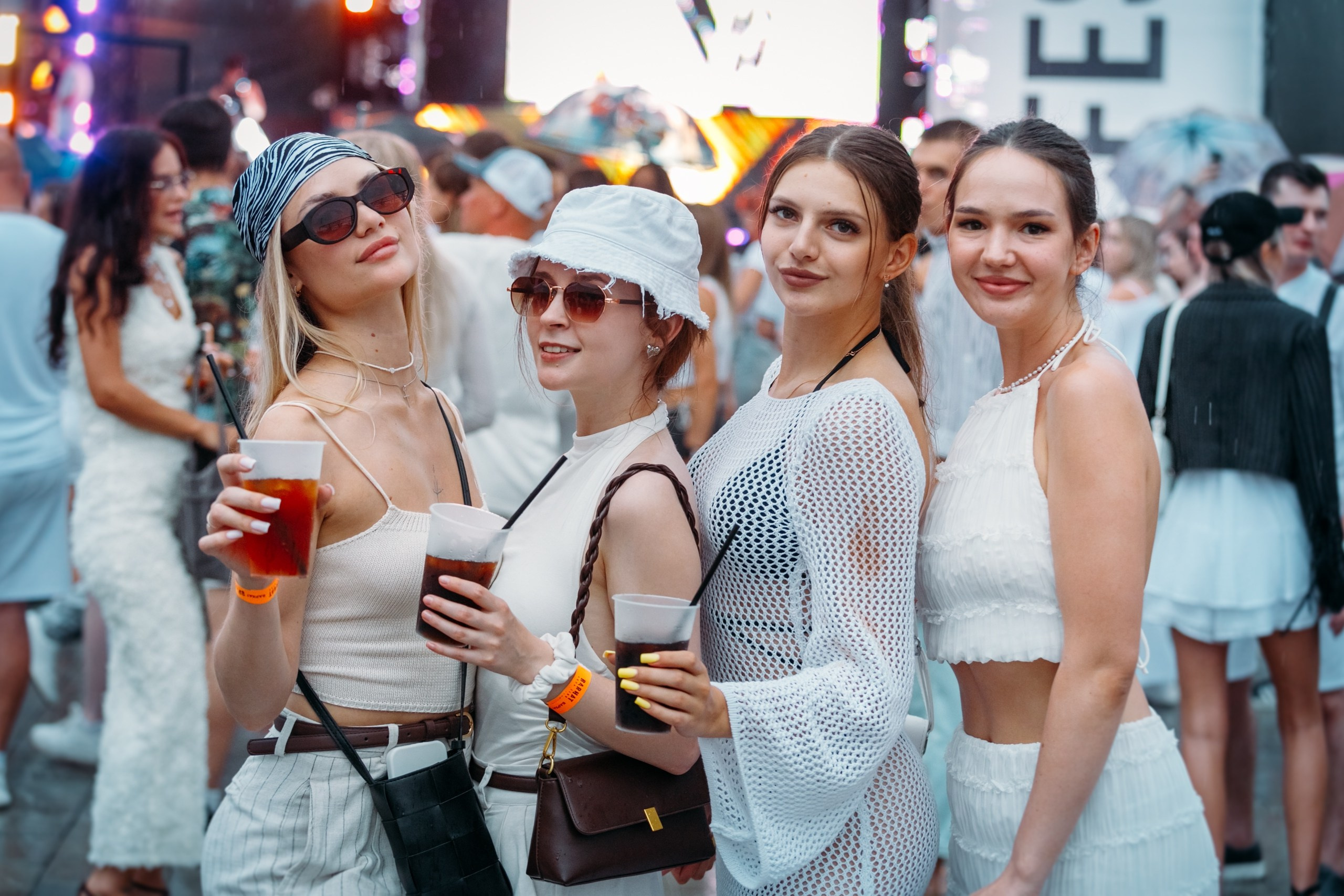 White Party @ Бархат парк. Репортажный фотограф Максим Полянский. Москва, Санкт-Петербург, Красноярск