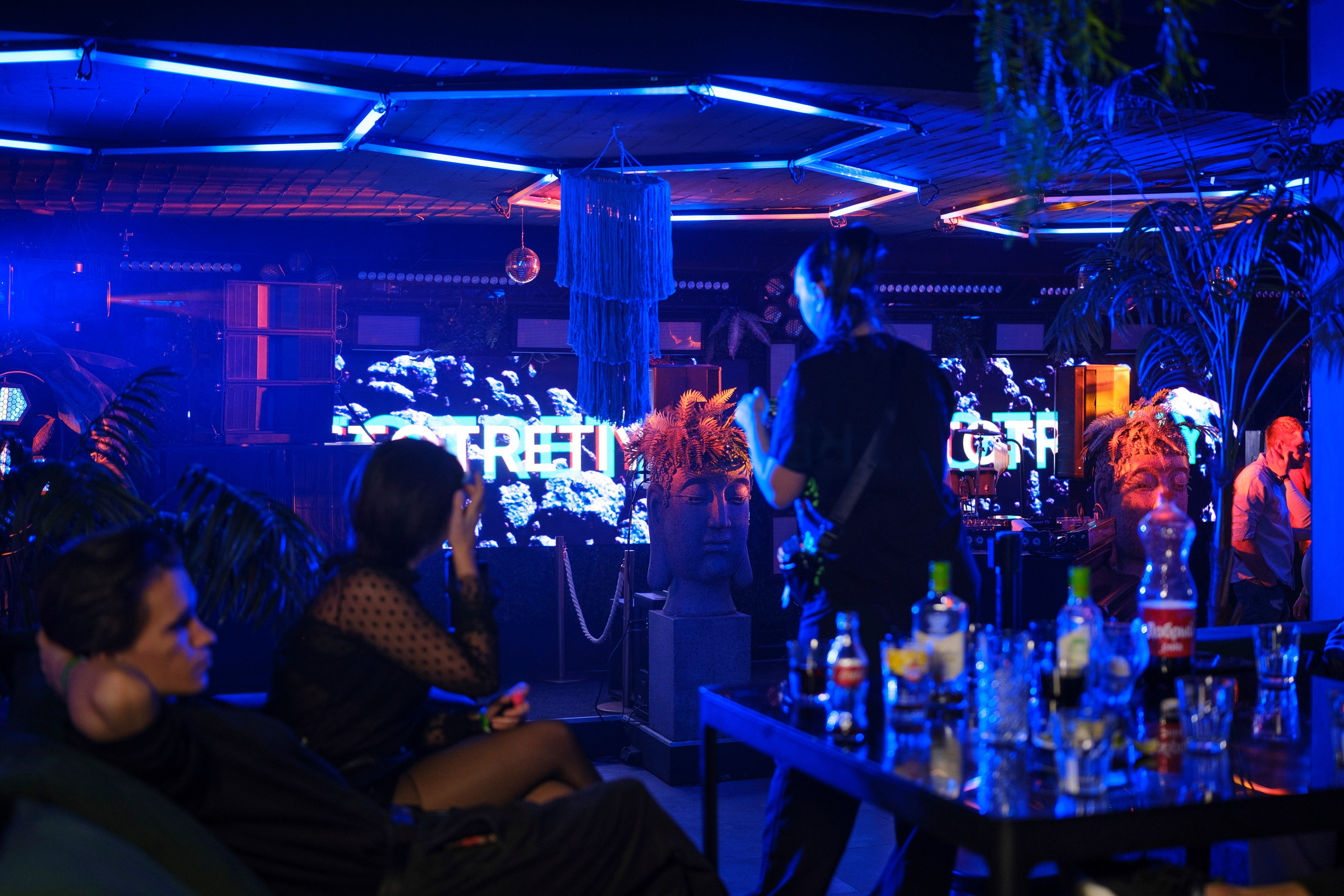 Embargo 2/03. Главная