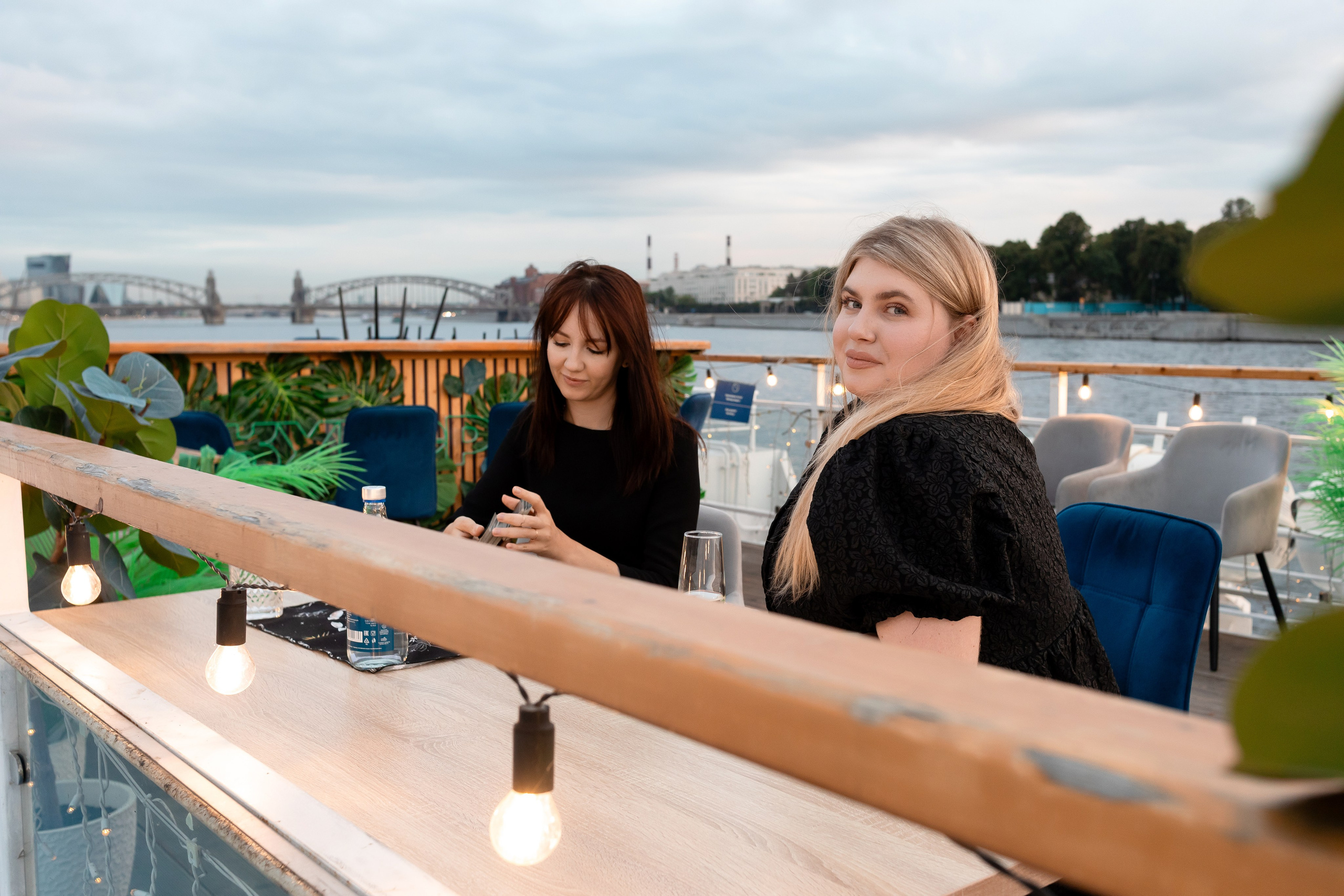 На воде. Главная