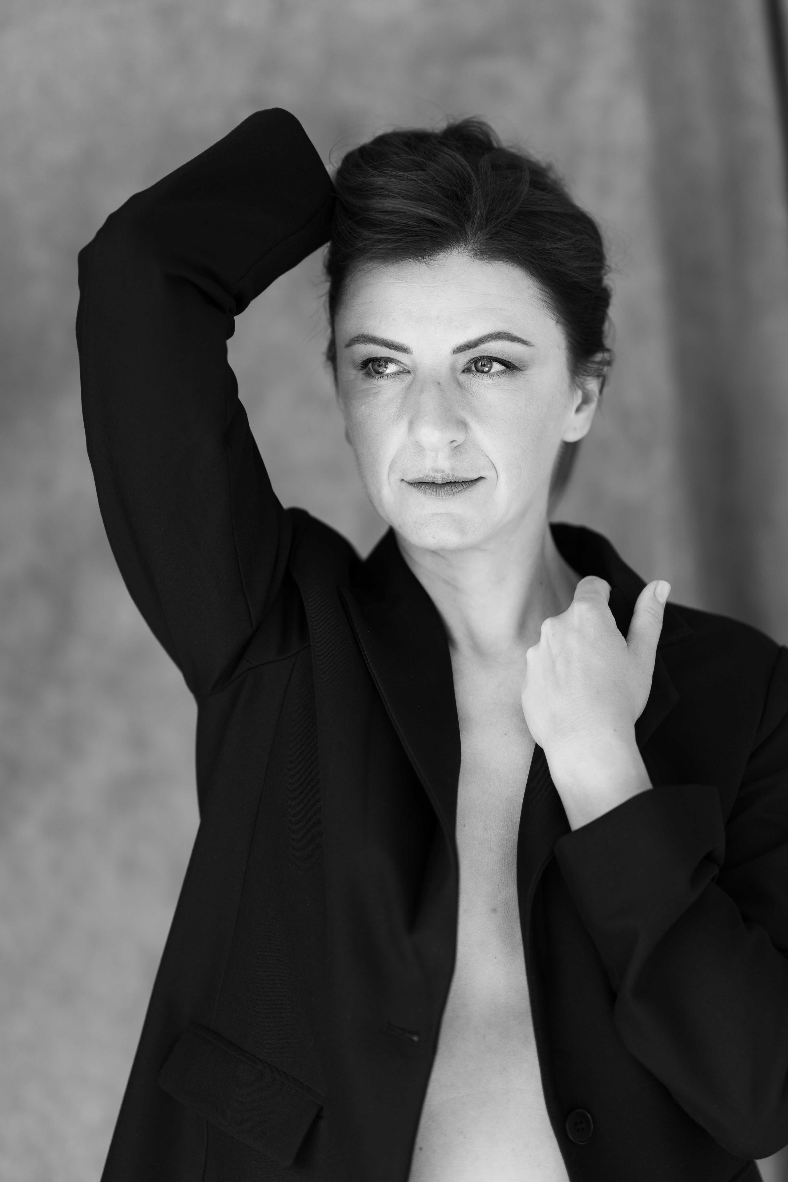 Женский портрет 35+. Женский портретный фотограф 35+ Воронеж. Добро пожаловать в магию ЧБ портрета