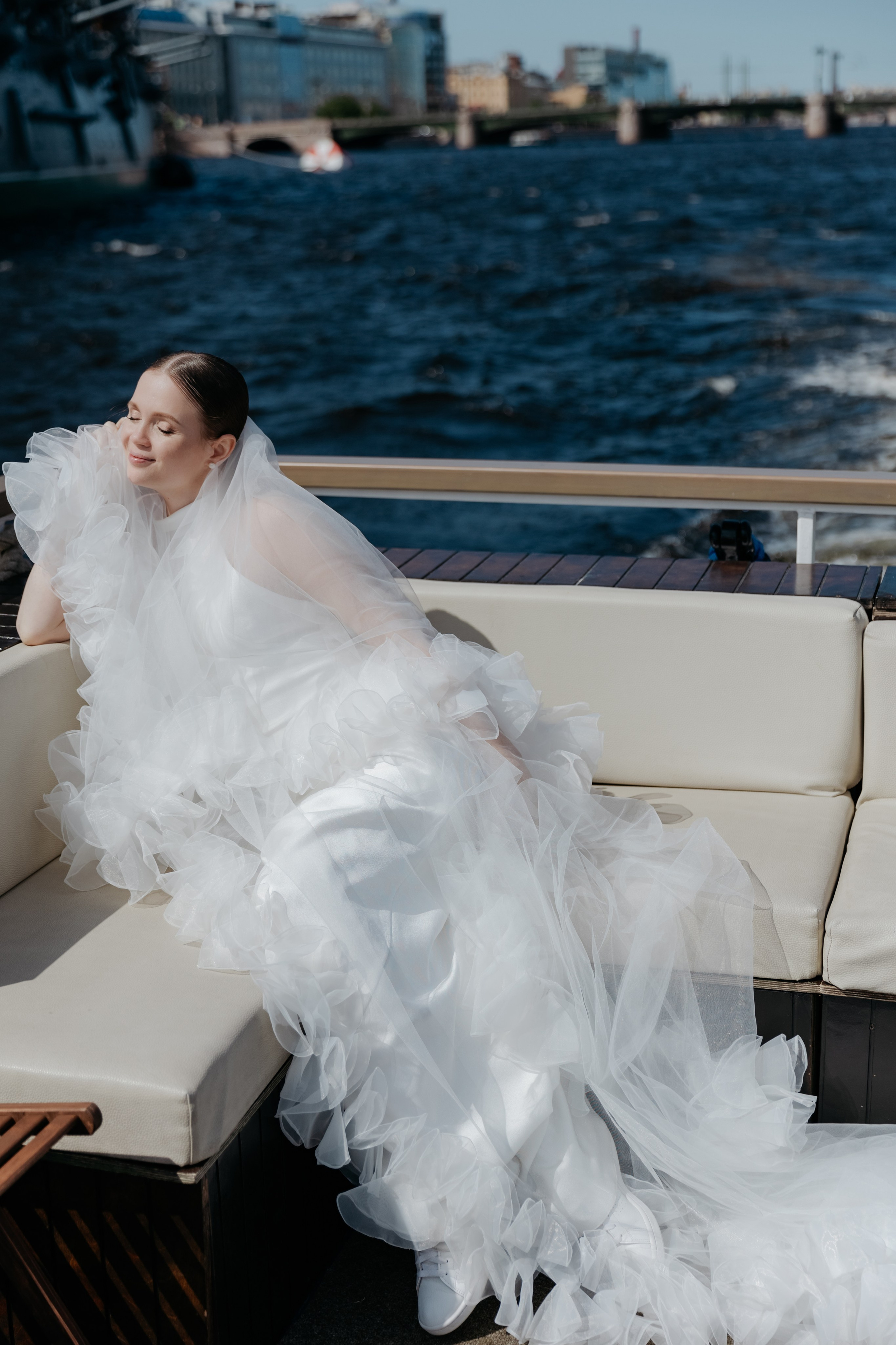 Двери Петроградки. Свадебный и репортажный фотограф в Санкт-Петербурге