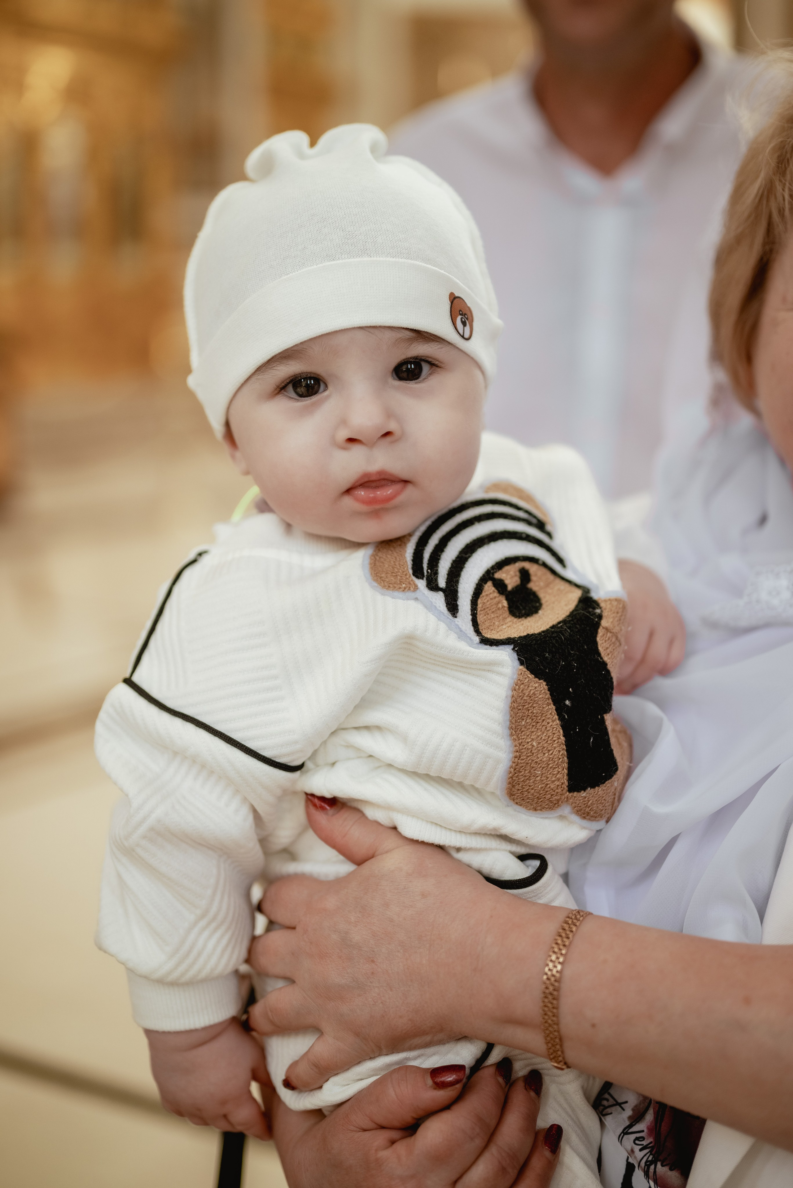 Крещение в храме Петра и Февронии. Юлия Басня семейный и свадебный фотограф в Донецке