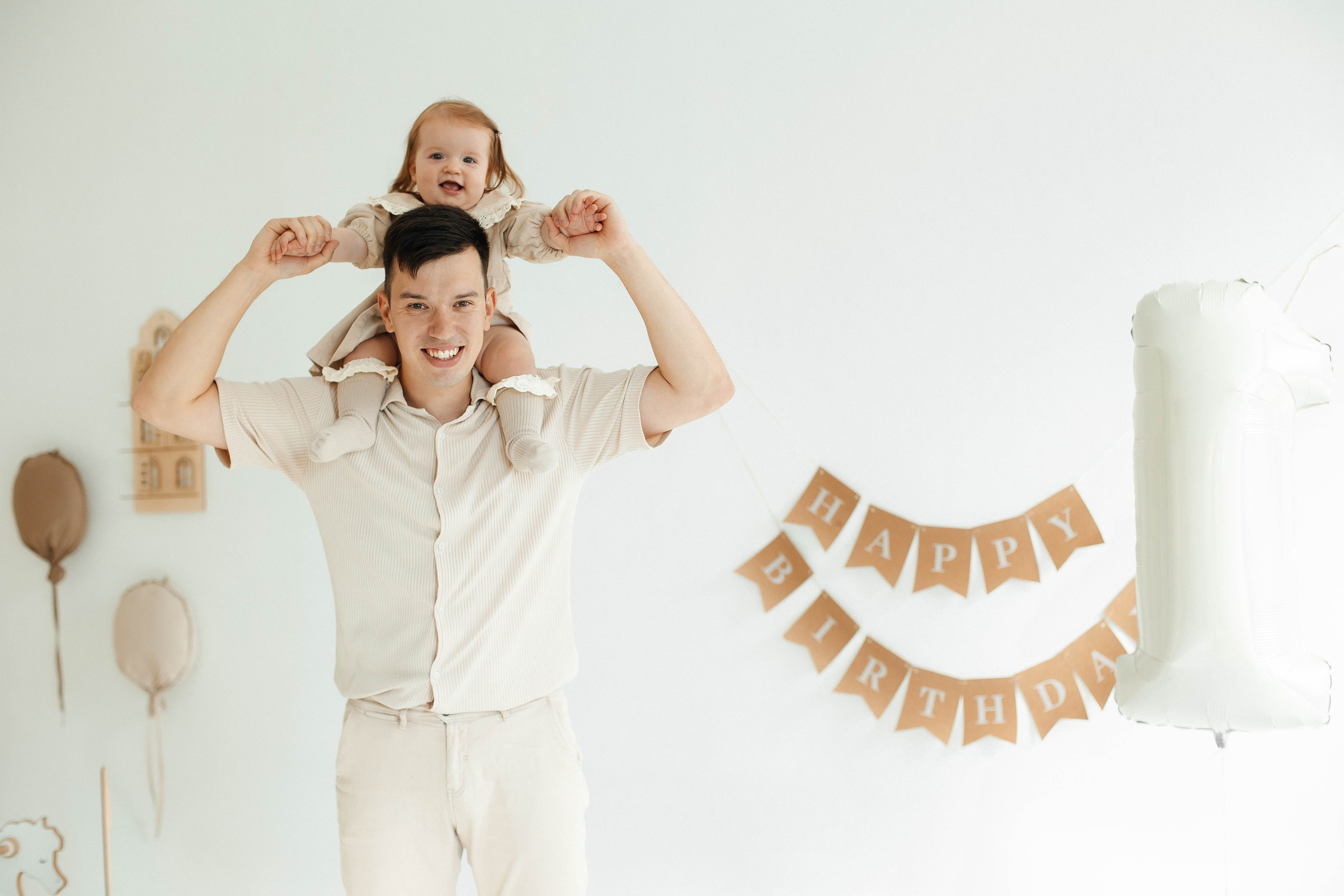 Лиза — 1 годик. «Первый год — первый праздник в кадре!». Виктория Ларина — Портретный профессиональный фотограф в Иркутске