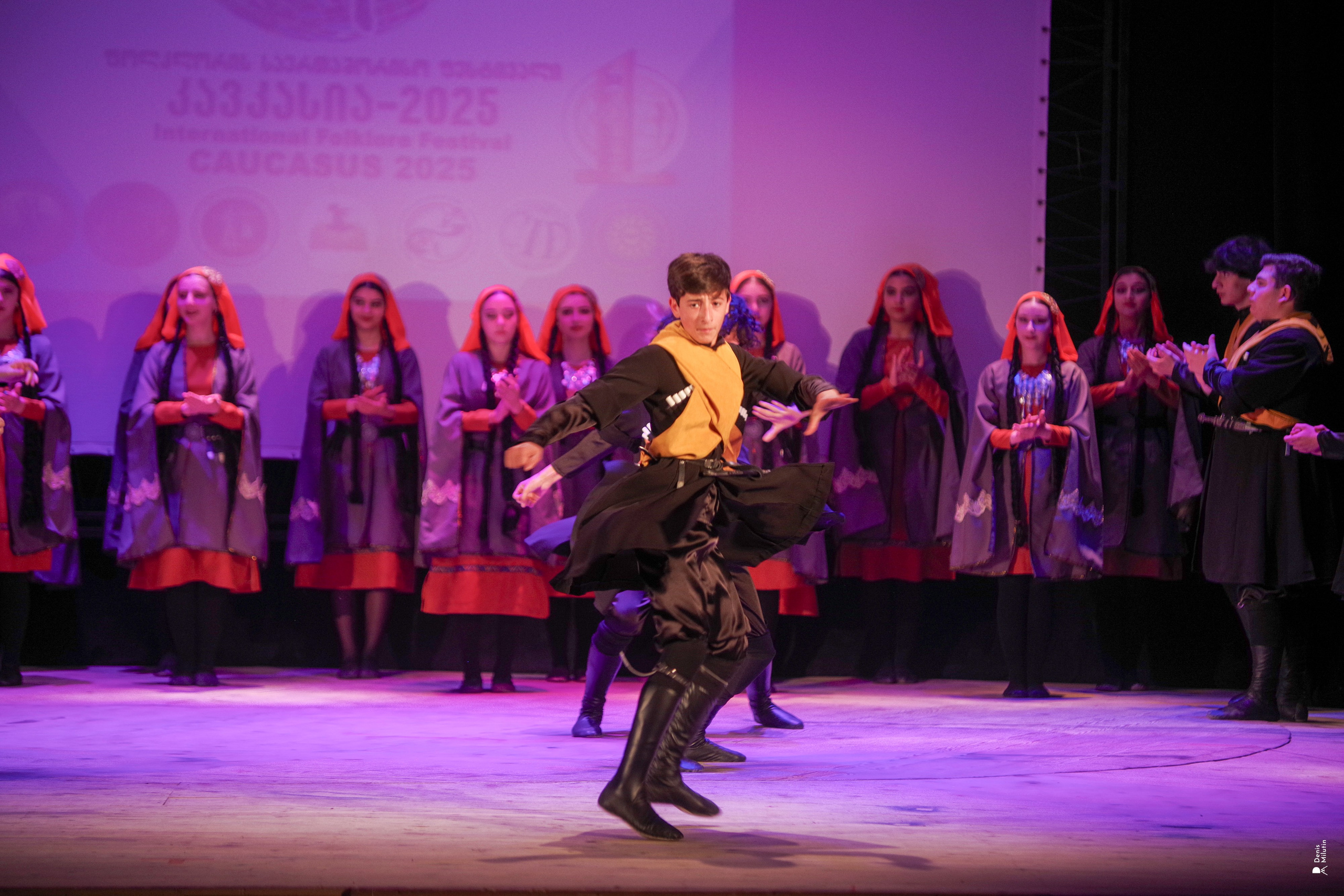 Танцы в прекрасном Они. Портретный фотограф Денис Милютин