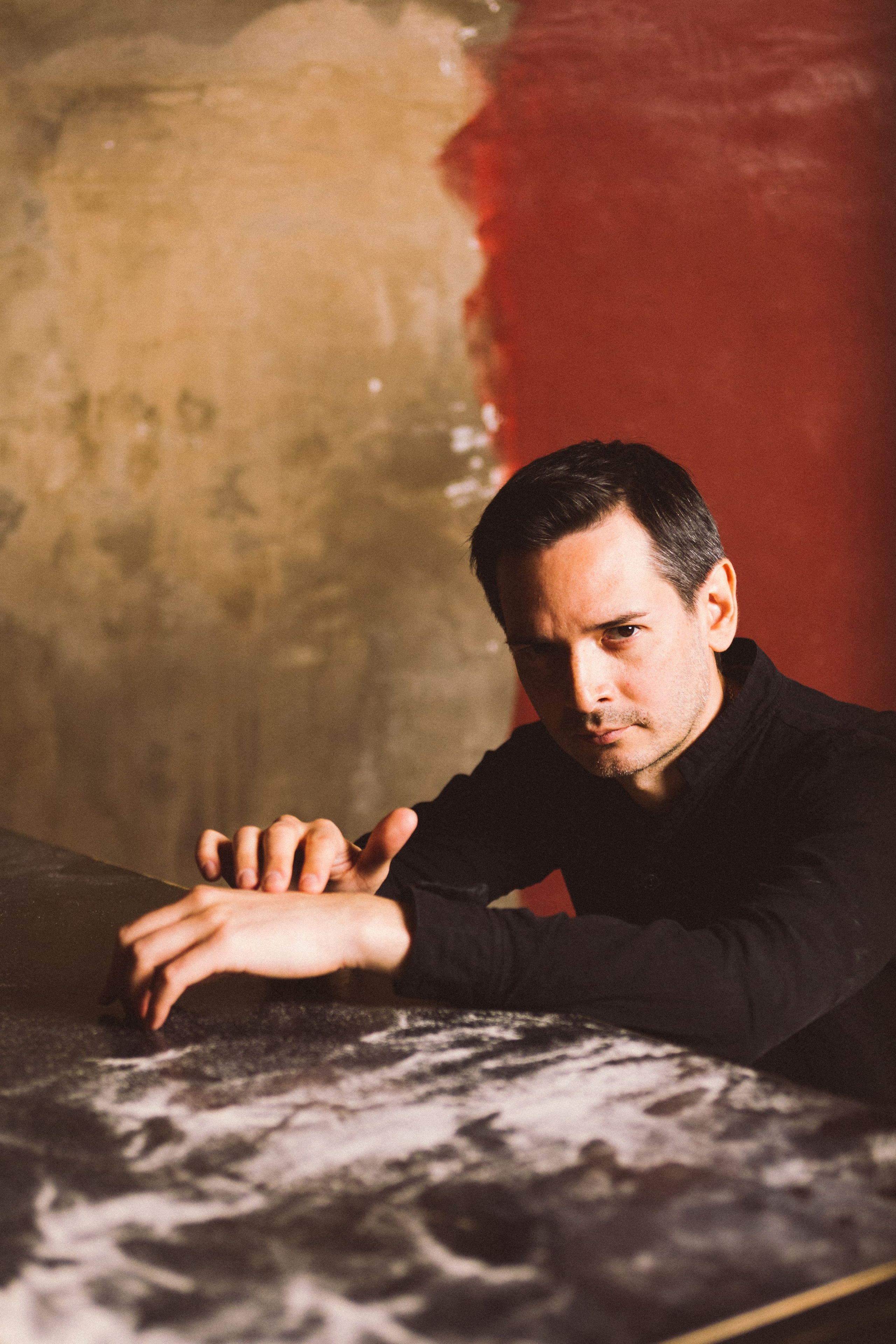 Александр. Студия