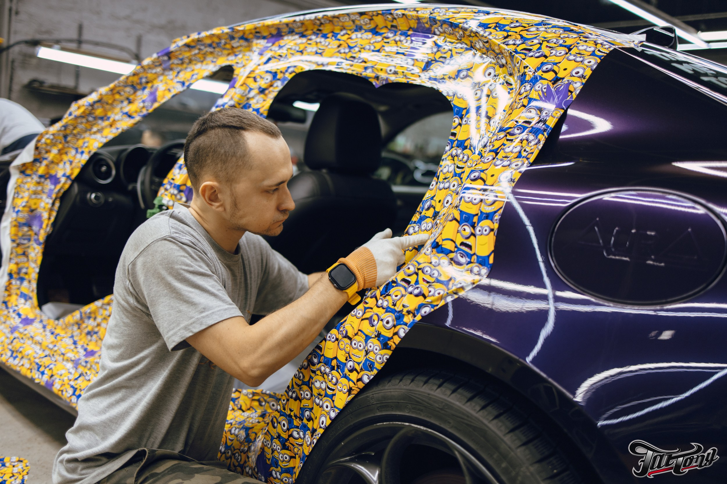 Alfa Romeo Giulia ремни безопасности с принтом и оклейка проемов. DeLorein