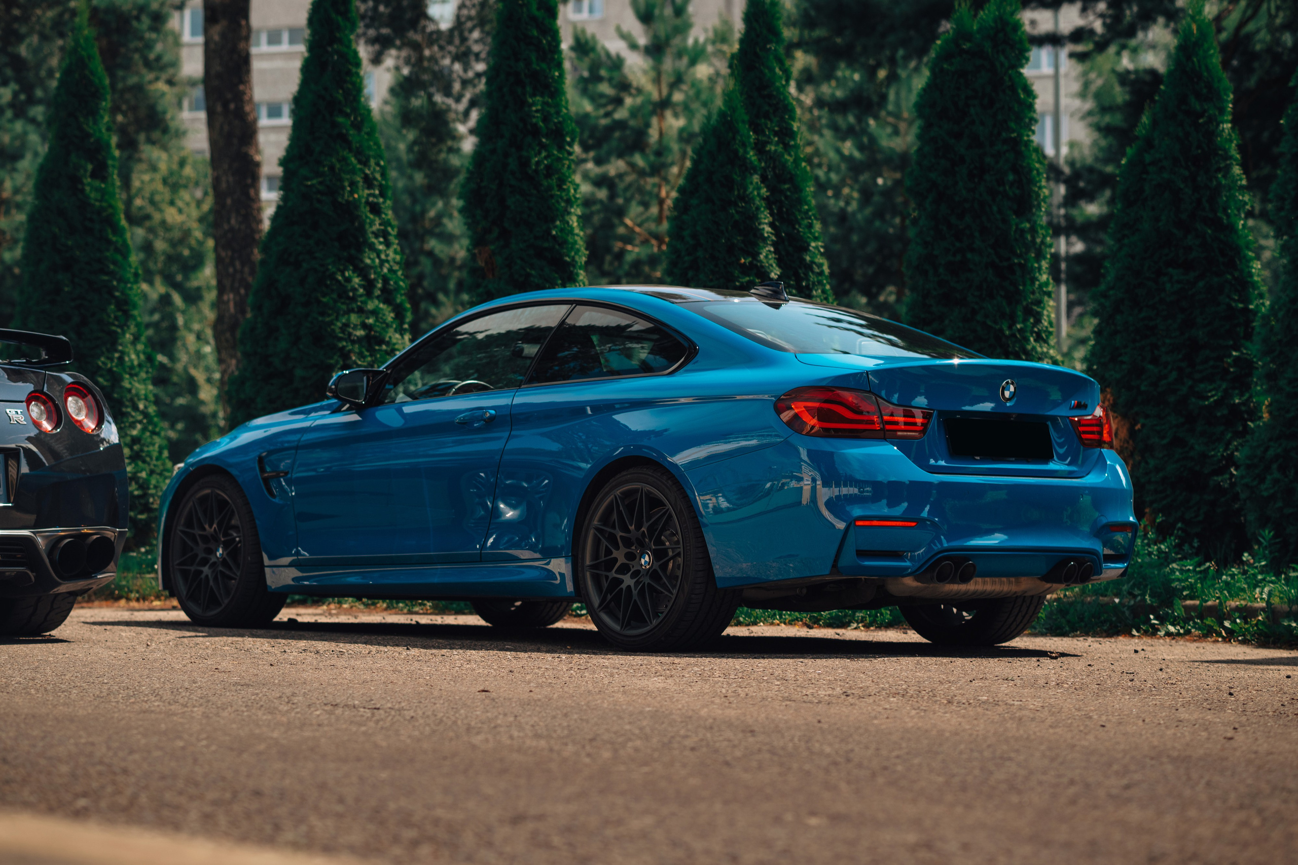 BMW M4 и GT-R 35. DeLorein