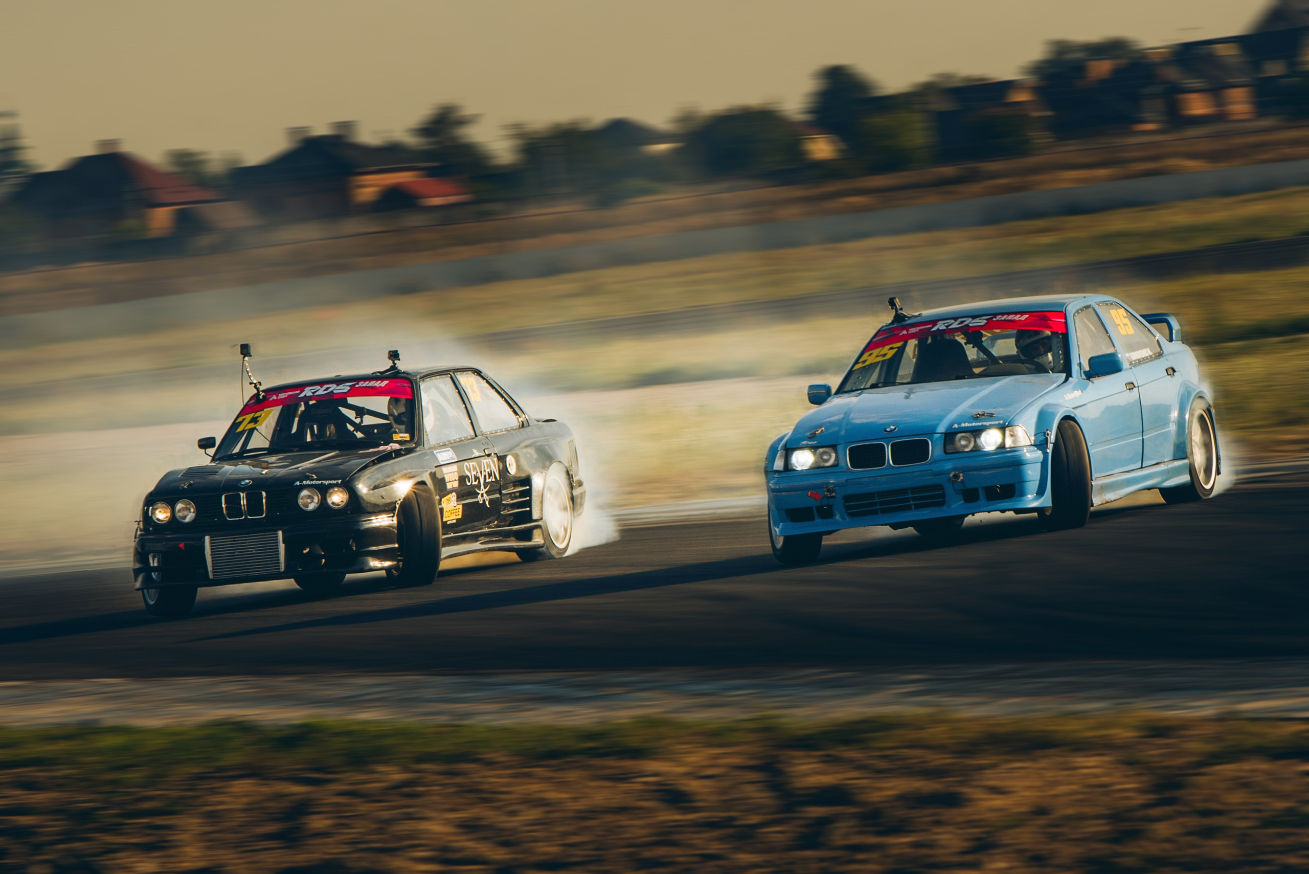 Rds запад ADM Raceway. DeLorein