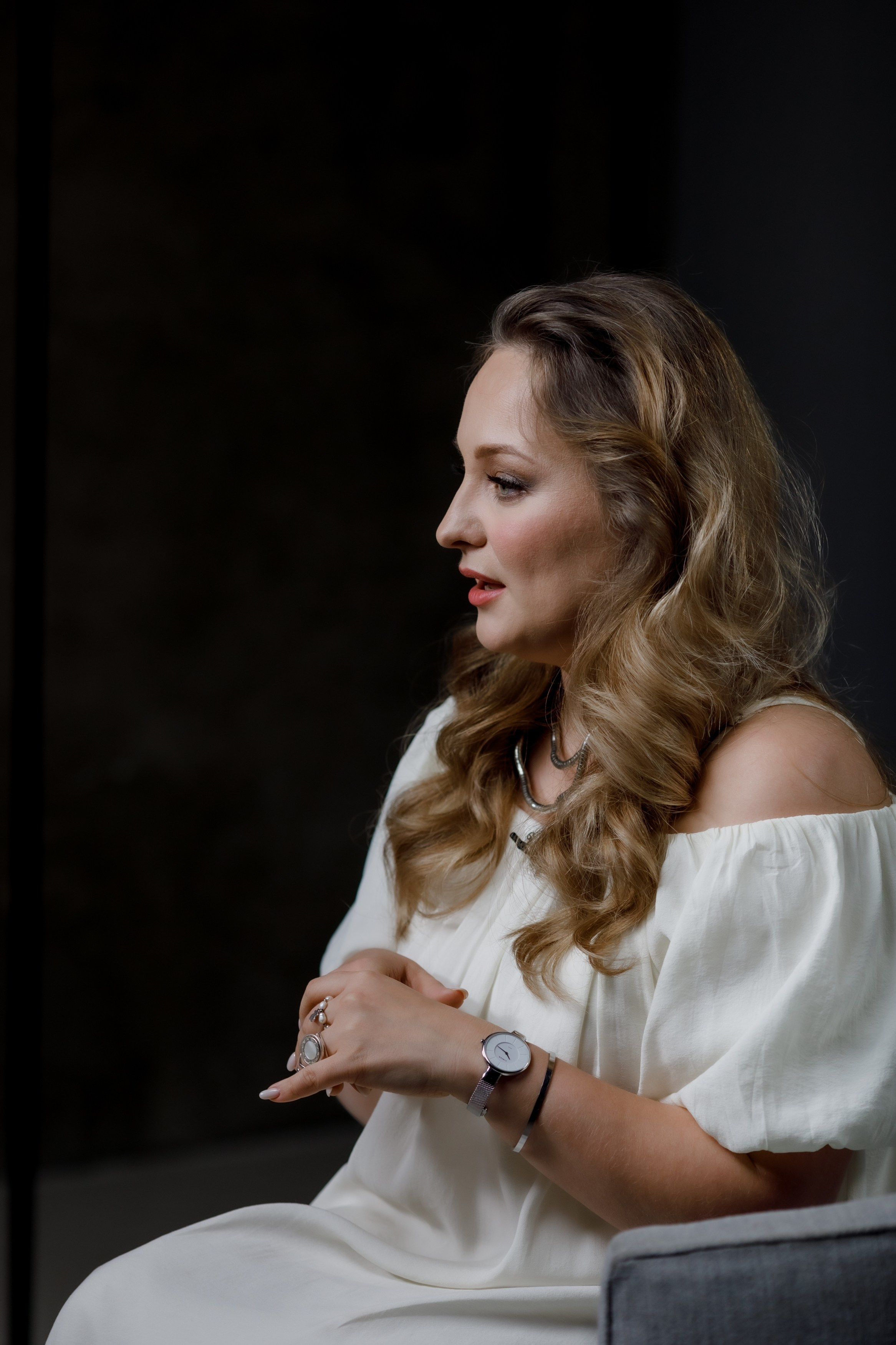 Backstage. Destination wedding photographer Mary Korenchuk