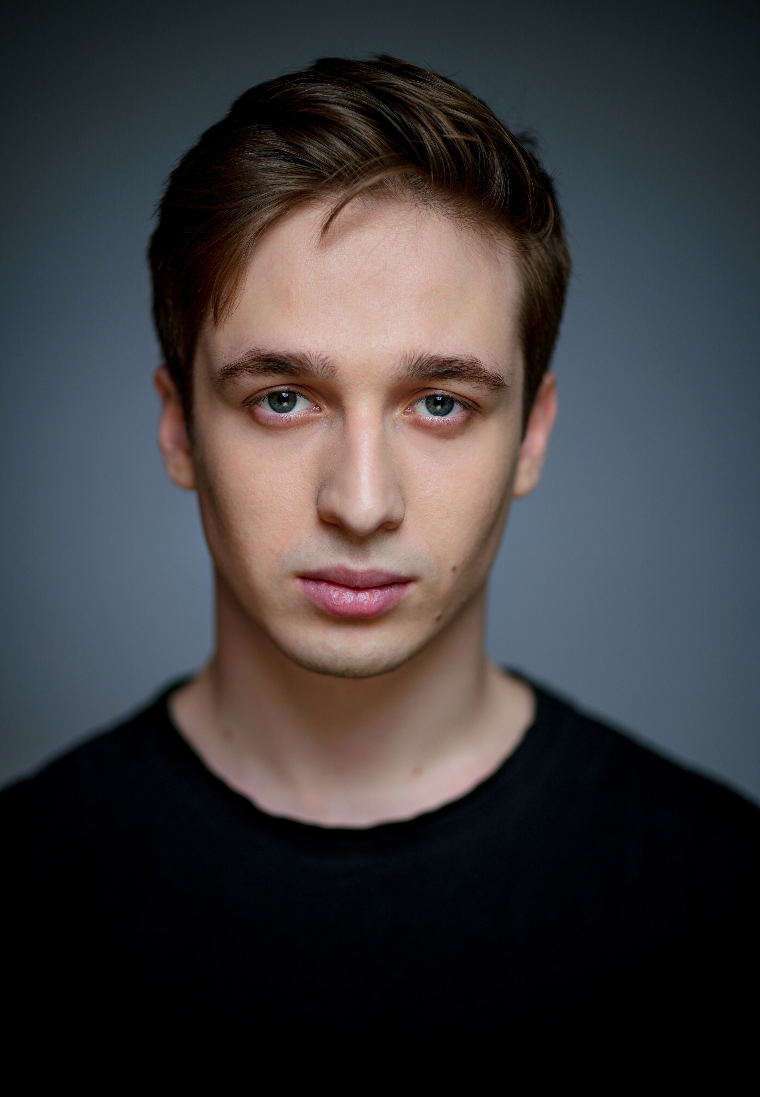 Актёр Ярослав Заргаров. Портретная съемка в Москве, студийный фотограф Игорь Фомин