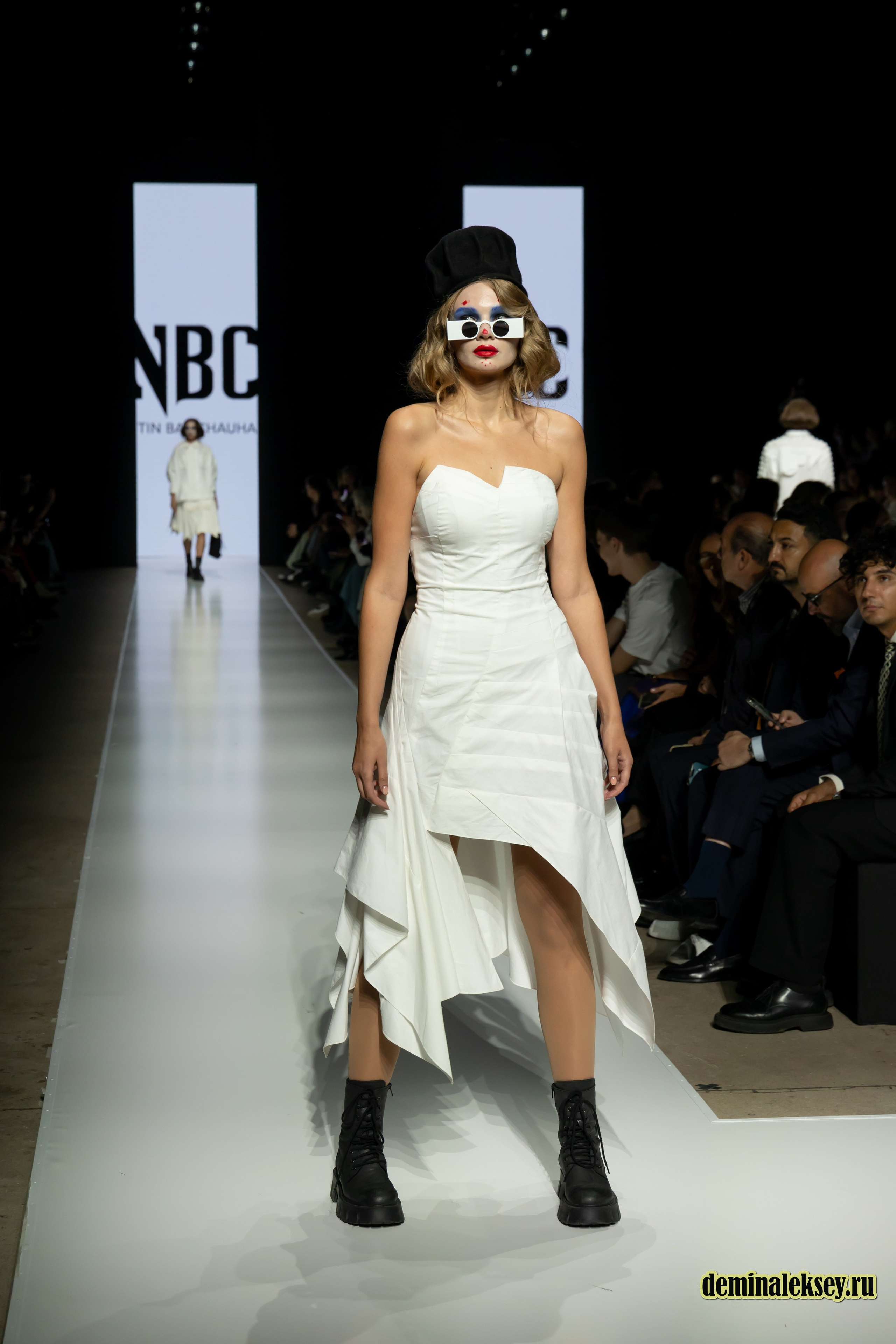Московская неделя моды 2024 9 октября дизайнер NITIN BAL CHAHUAN presented by Fashion Design Council of India. Репортажный, семейный и студийный фотограф в Москве Демин Алексей