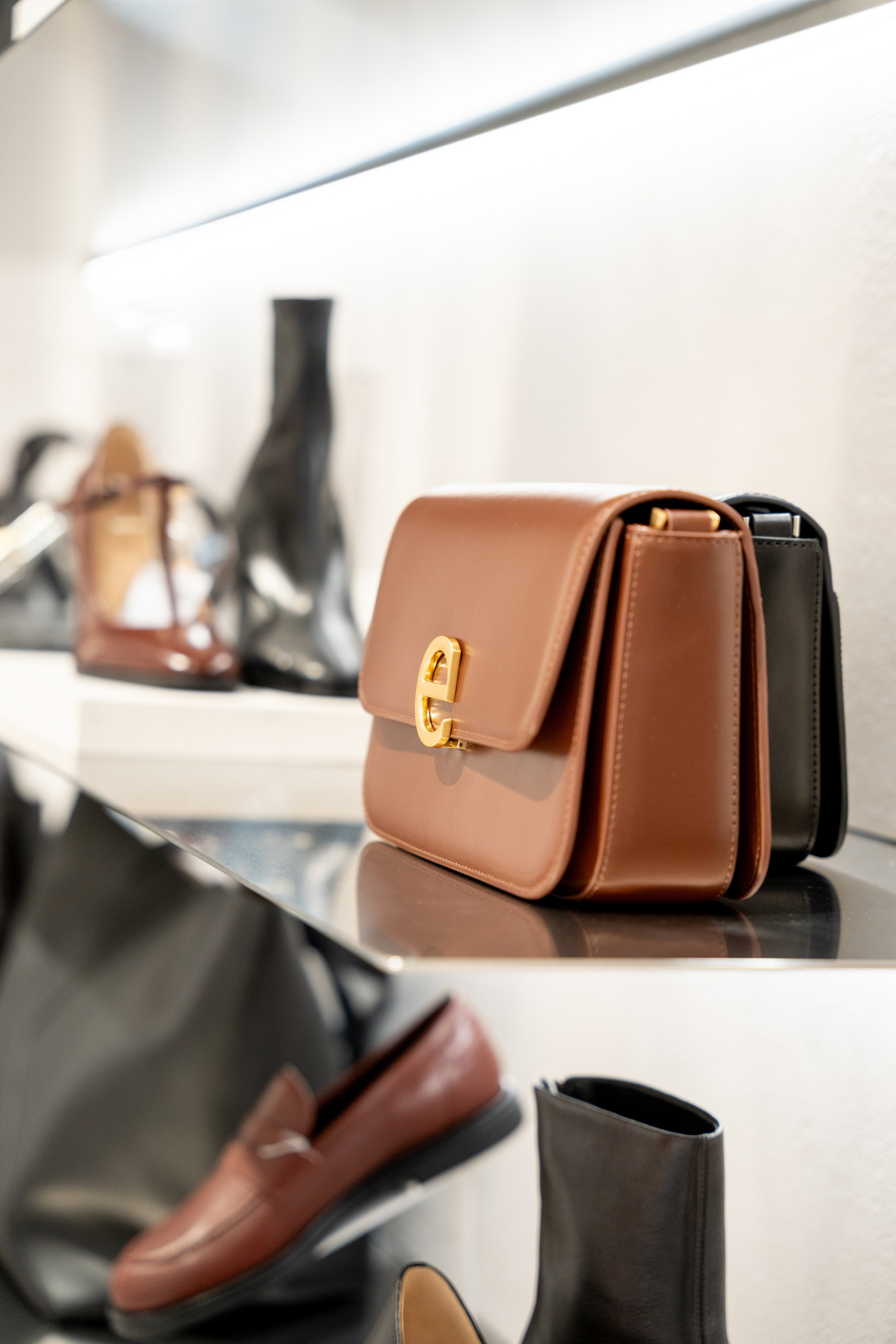 Интерьерная фотосъемка магазина Ekonika в Краснодаре — обувной бренд Профессиональная фотосъемка Ekonika — фирменный магазин в Краснодаре. Шедевры для Вас! Фотограф и Видеограф в Краснодаре Пахиев Руслан