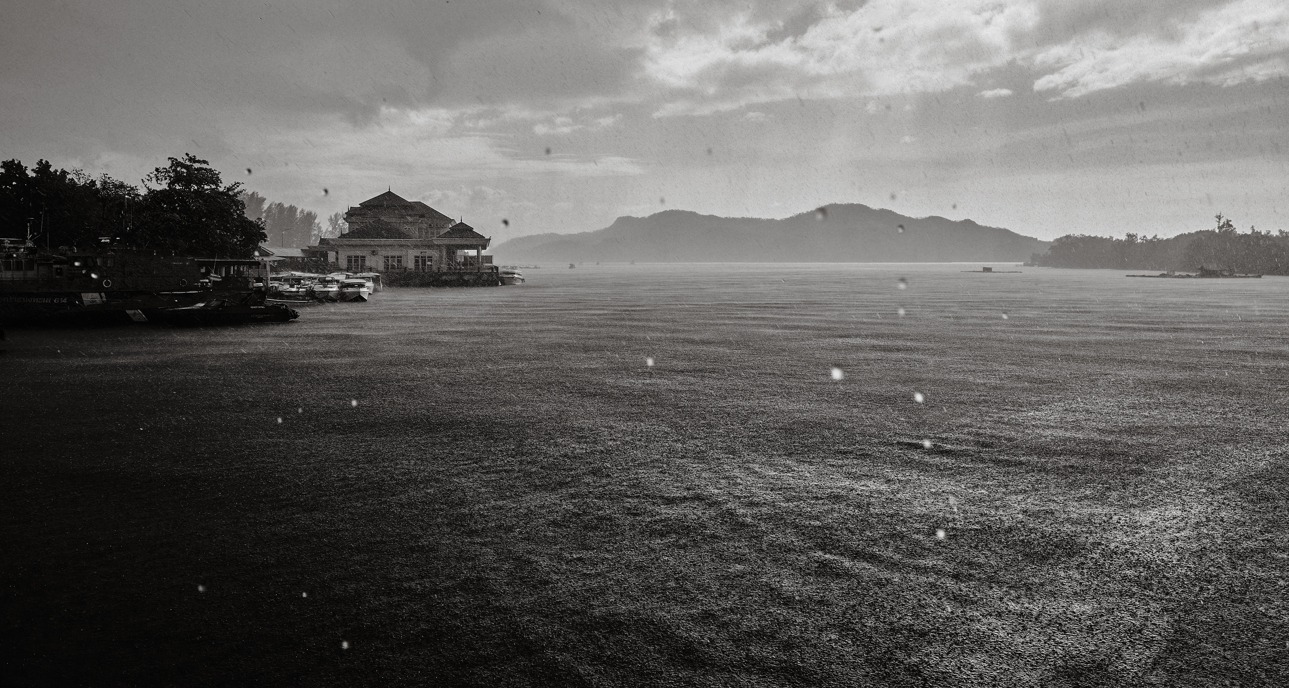 Серия чёрно-белых фотографий из Таиланда. Юрий Березнюк. Фотожурналистика