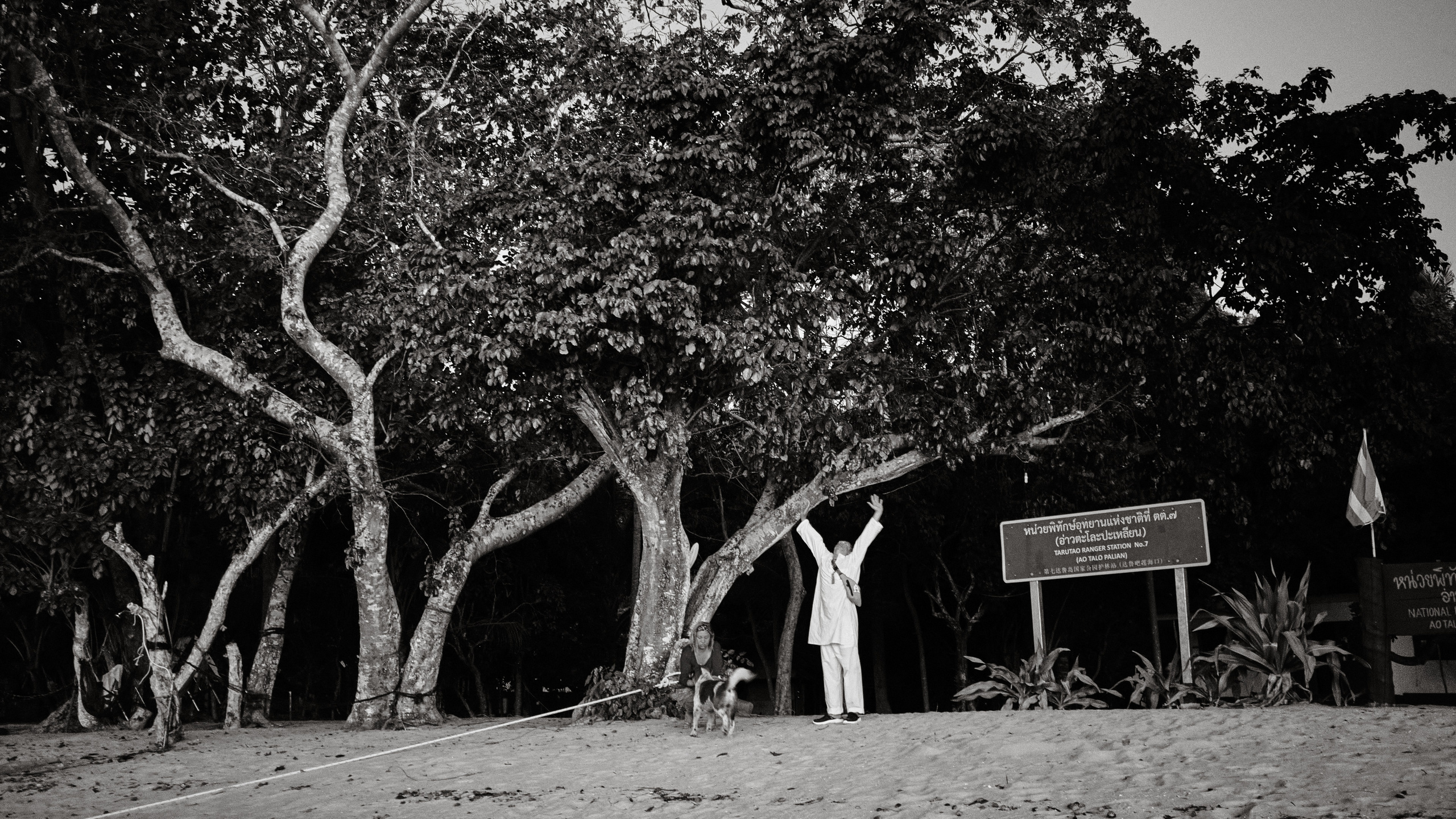 Серия чёрно-белых фотографий из Таиланда. Юрий Березнюк. Фотожурналистика