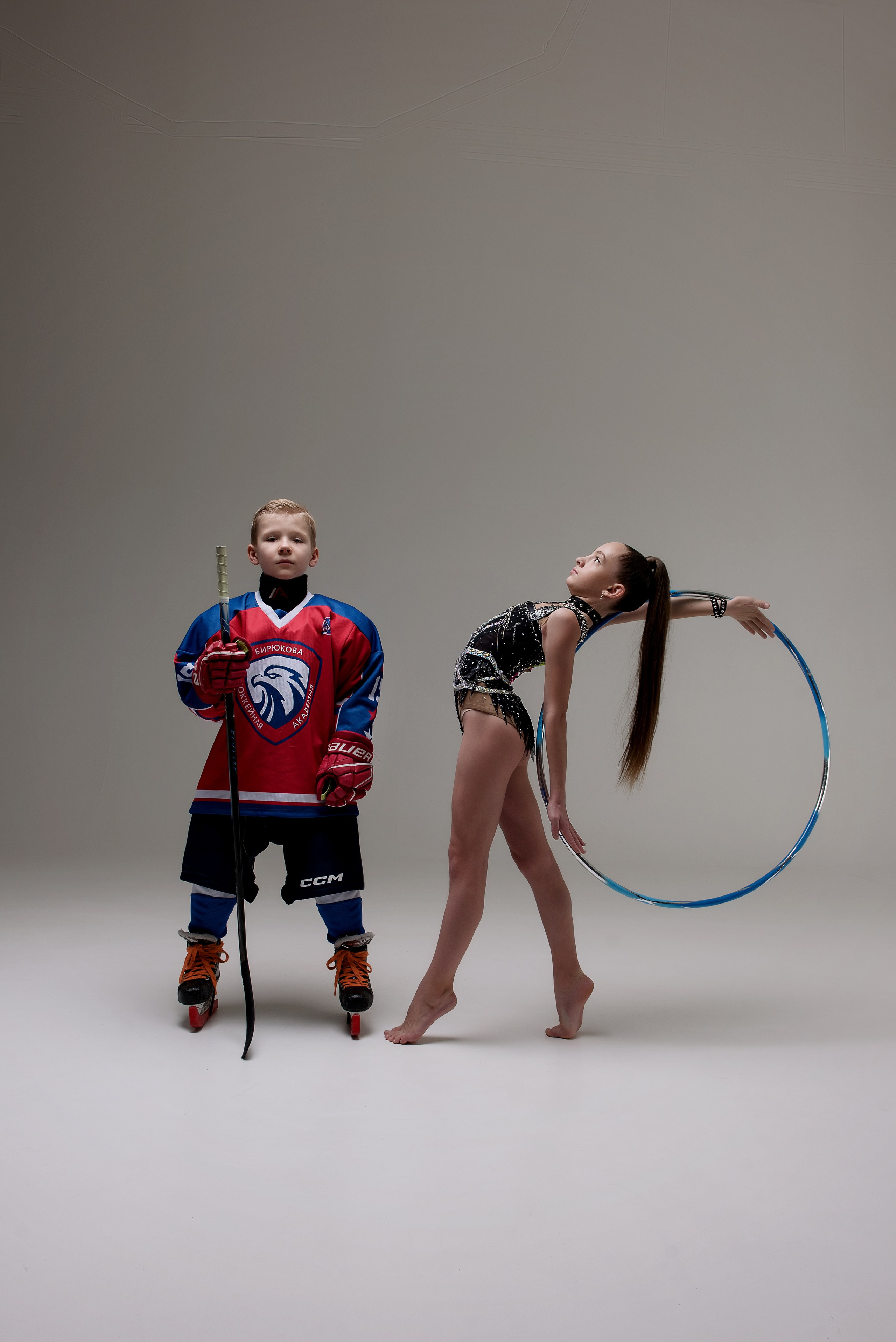 Хоккей — Гимнастика групповая съемка. Детский фотограф в Долгопрудном и Москве